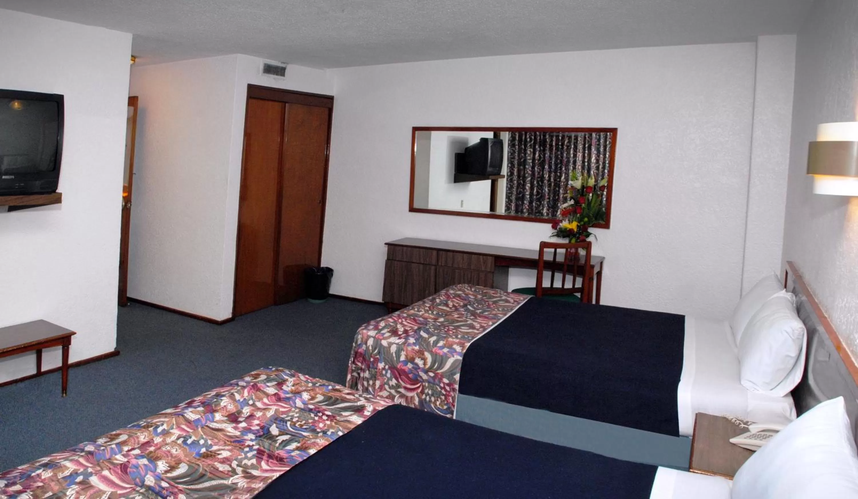 Photo of the whole room, Bed in Hotel Mallorca