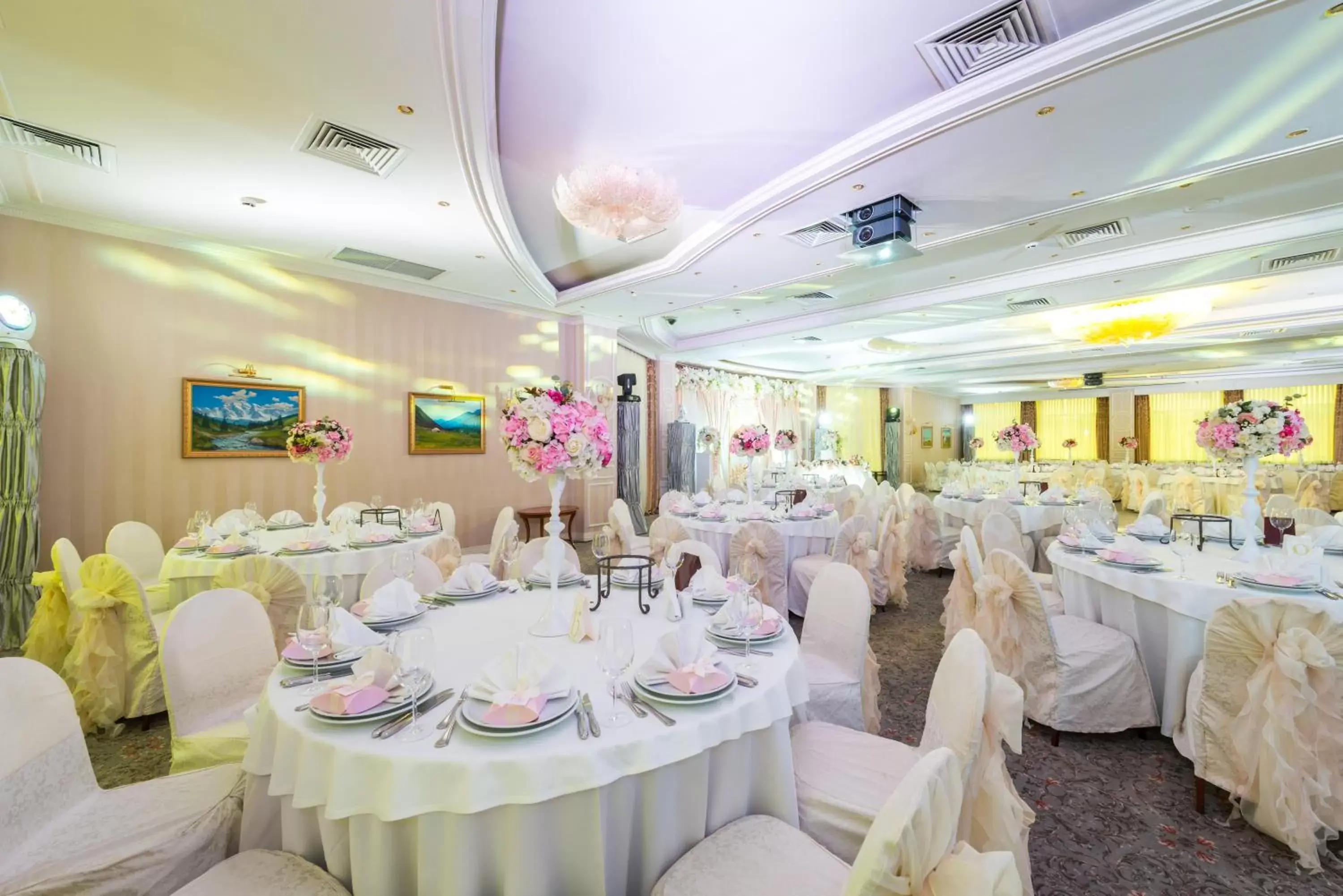 Banquet Facilities in Grand Tien Shan Hotel