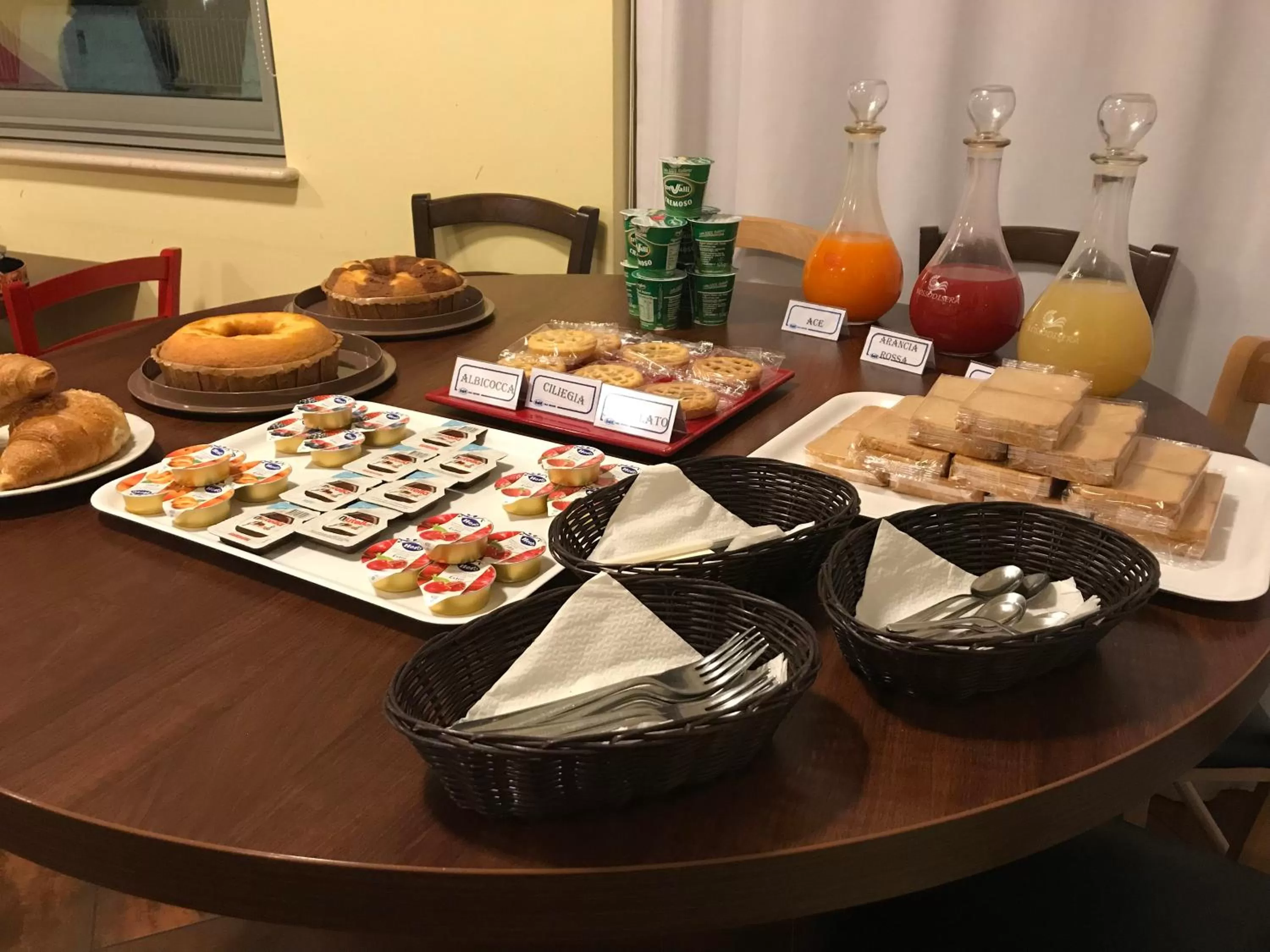 Breakfast in Rosso Di Sera