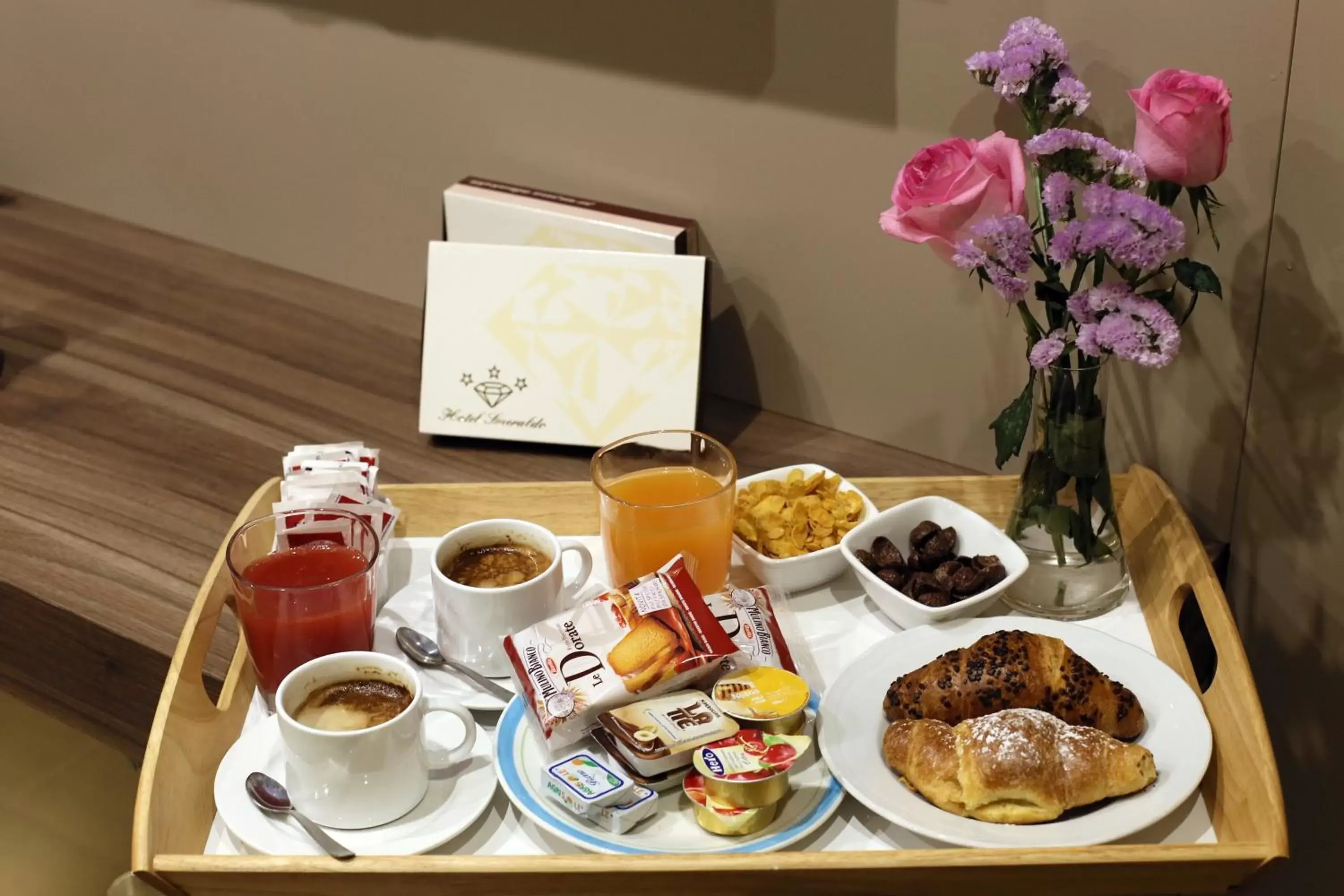 Food and drinks in Hotel Smeraldo Food and drinks in Hotel Smeraldo