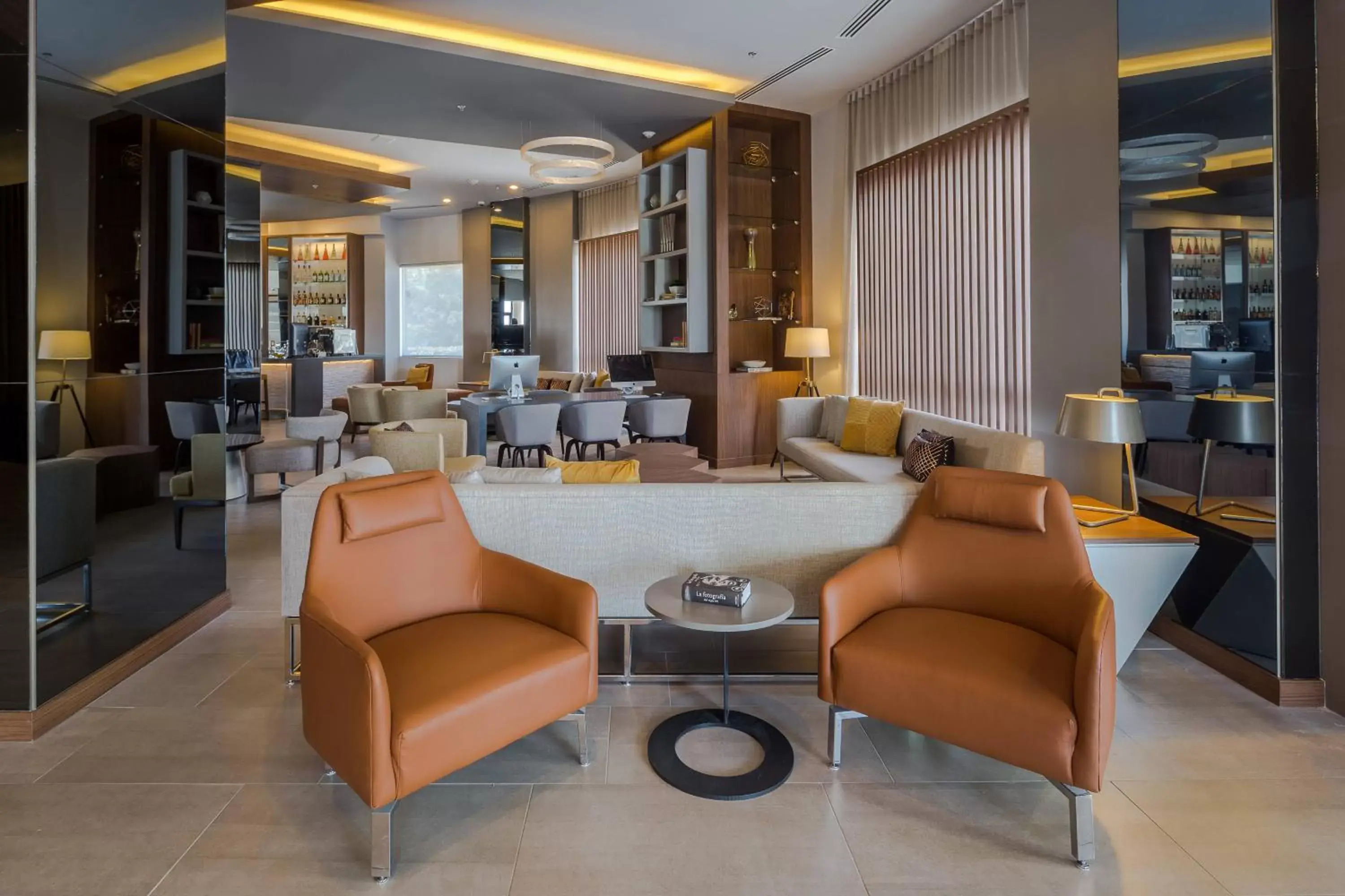 Lobby or reception, Lounge/Bar in AC Hotel by Marriott Guadalajara Expo