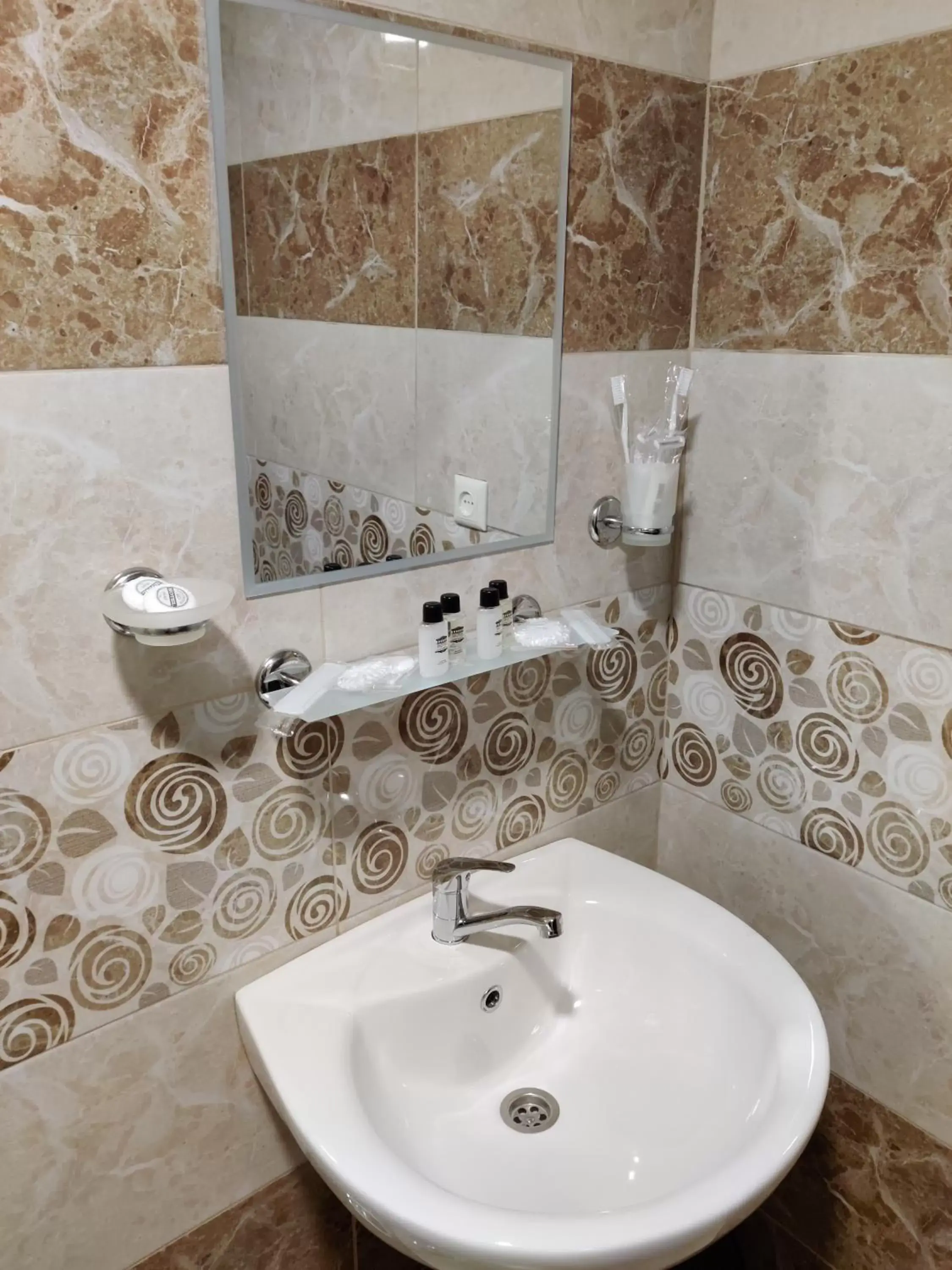 Property building in Richmind Hotel Property building in Richmind Hotel