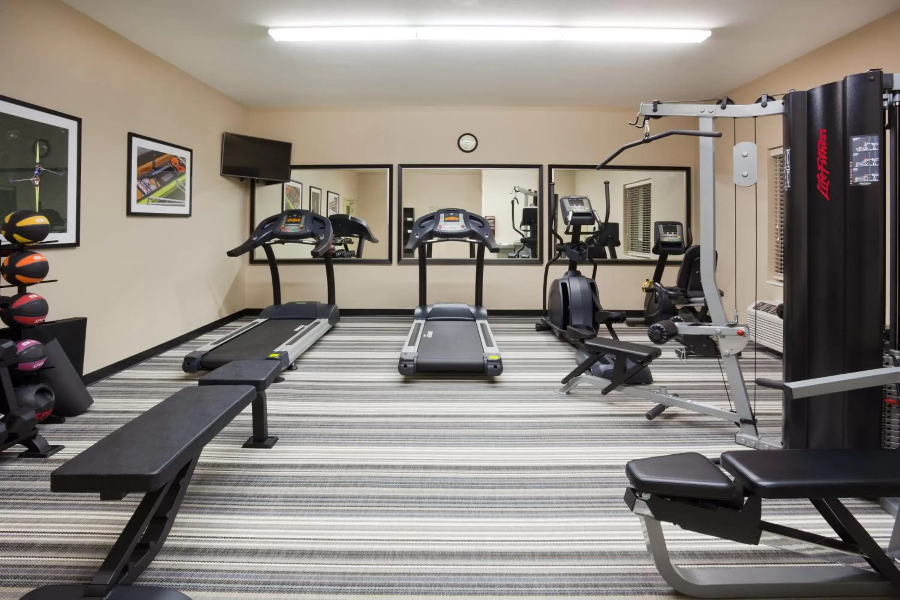 Fitness centre/facilities, Fitness Center/Facilities in Candlewood Suites Dickinson, an IHG Hotel