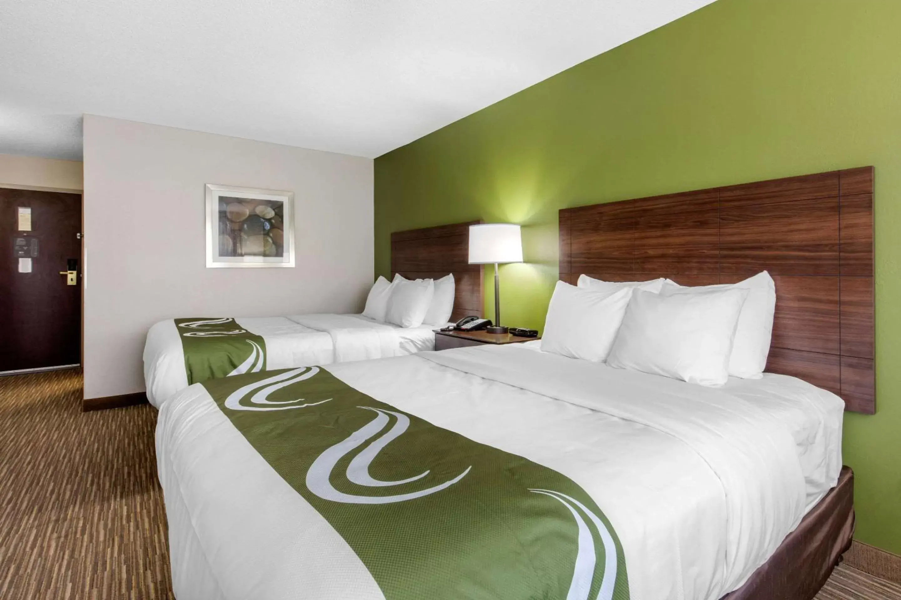 Photo of the whole room, Bed in Quality Inn & Suites Mountain Home North