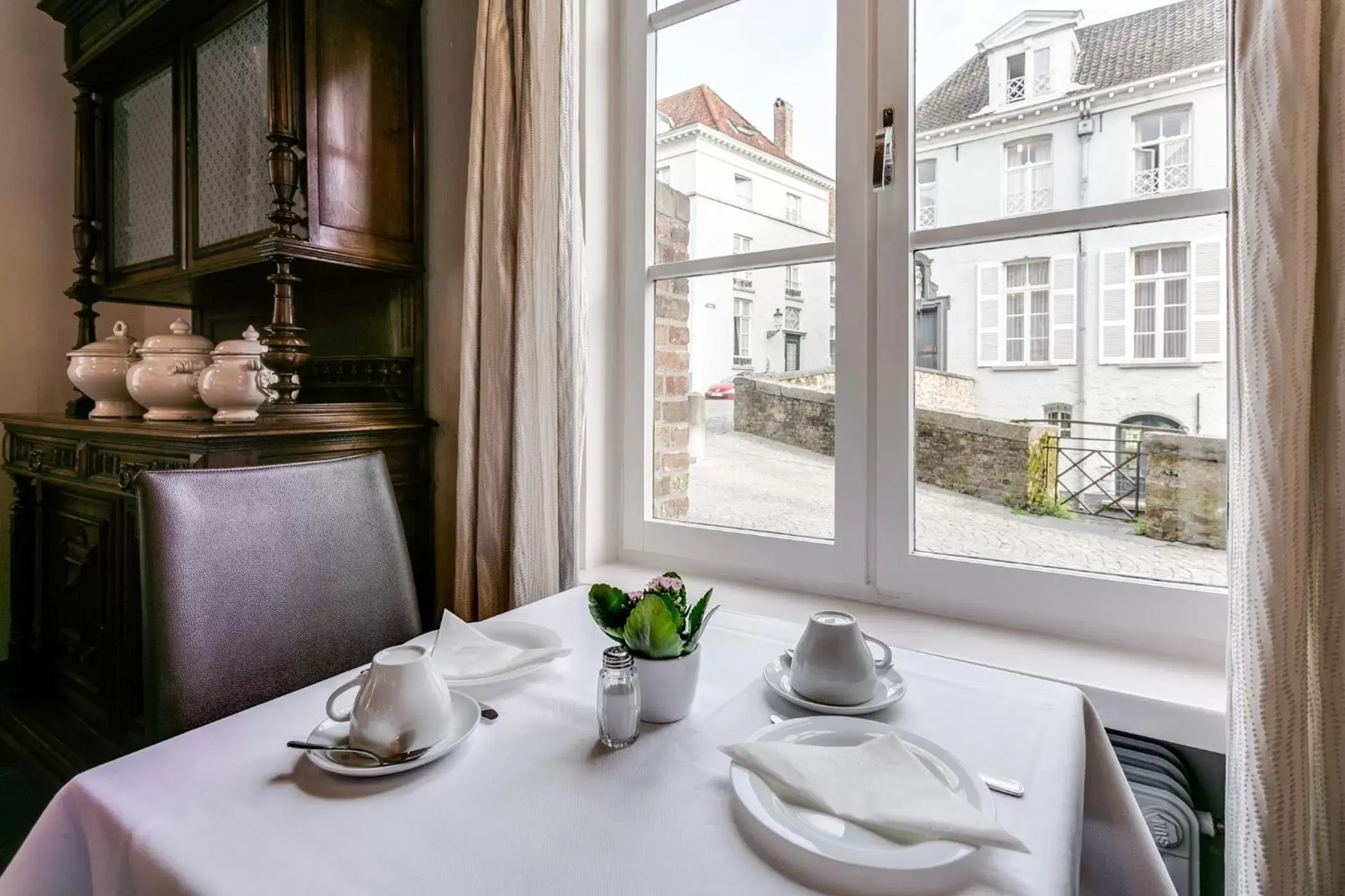 Breakfast, Restaurant/Places to Eat in Hotel Bryghia