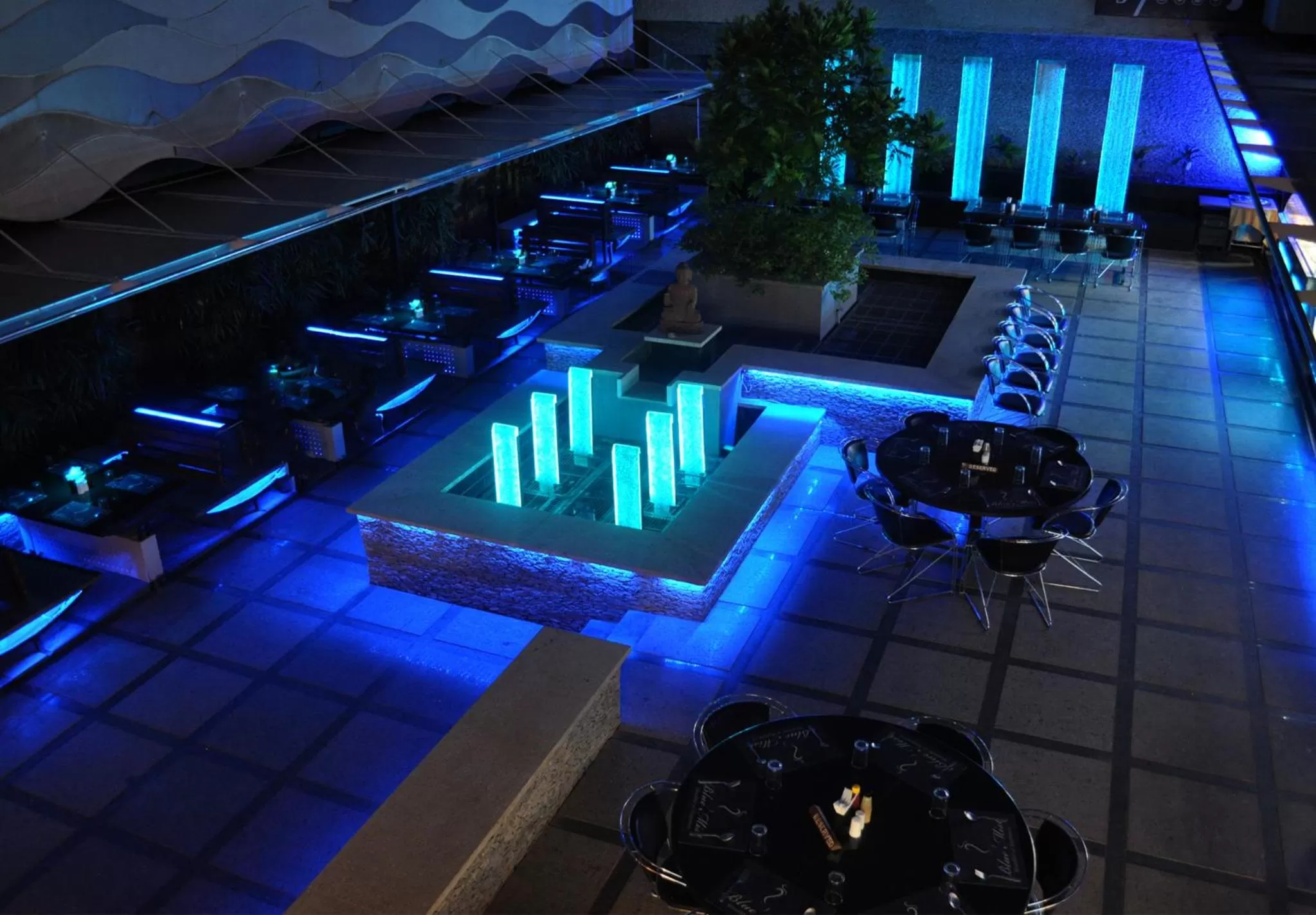 Restaurant/places to eat in Malligi,Hampi