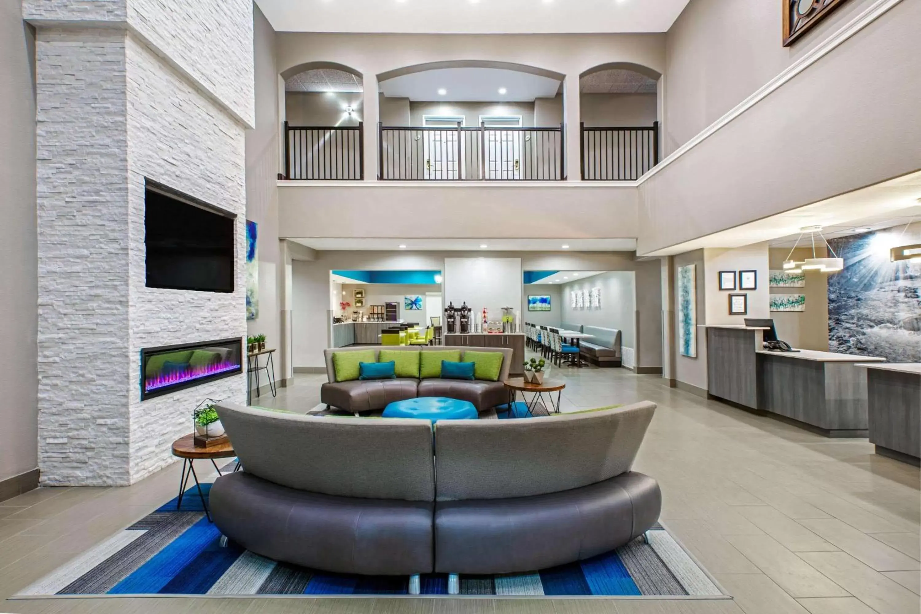 Lobby or reception in La Quinta by Wyndham Sulphur Springs