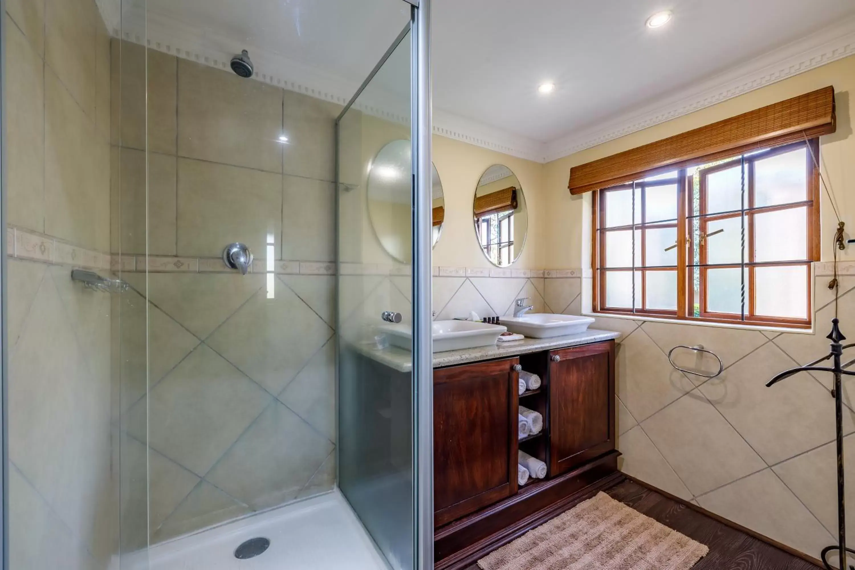 Bathroom in Country Lane Lodge