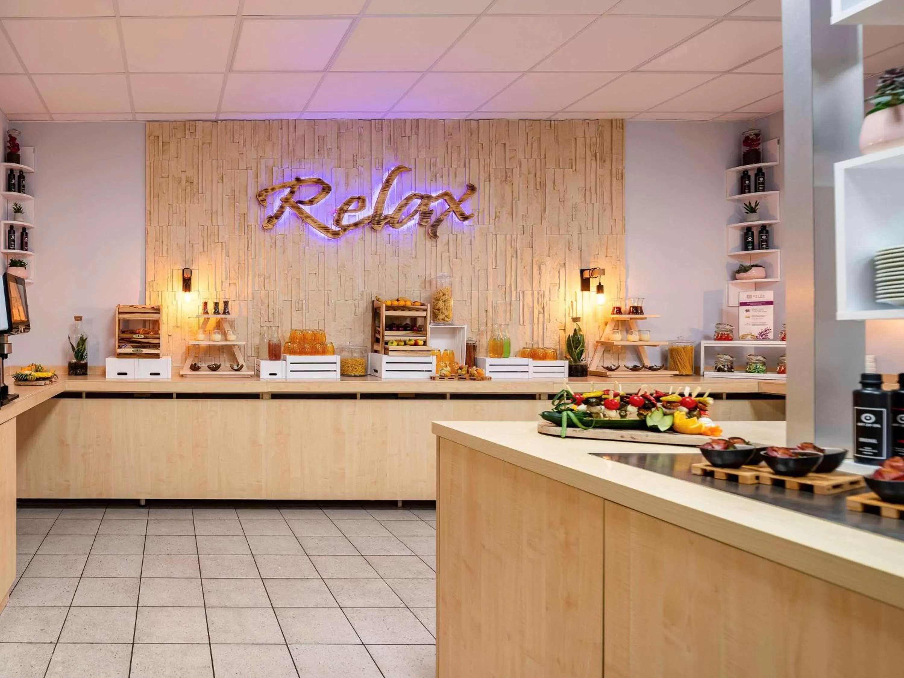 On site, Restaurant/Places to Eat in Mercure Stuttgart City Center