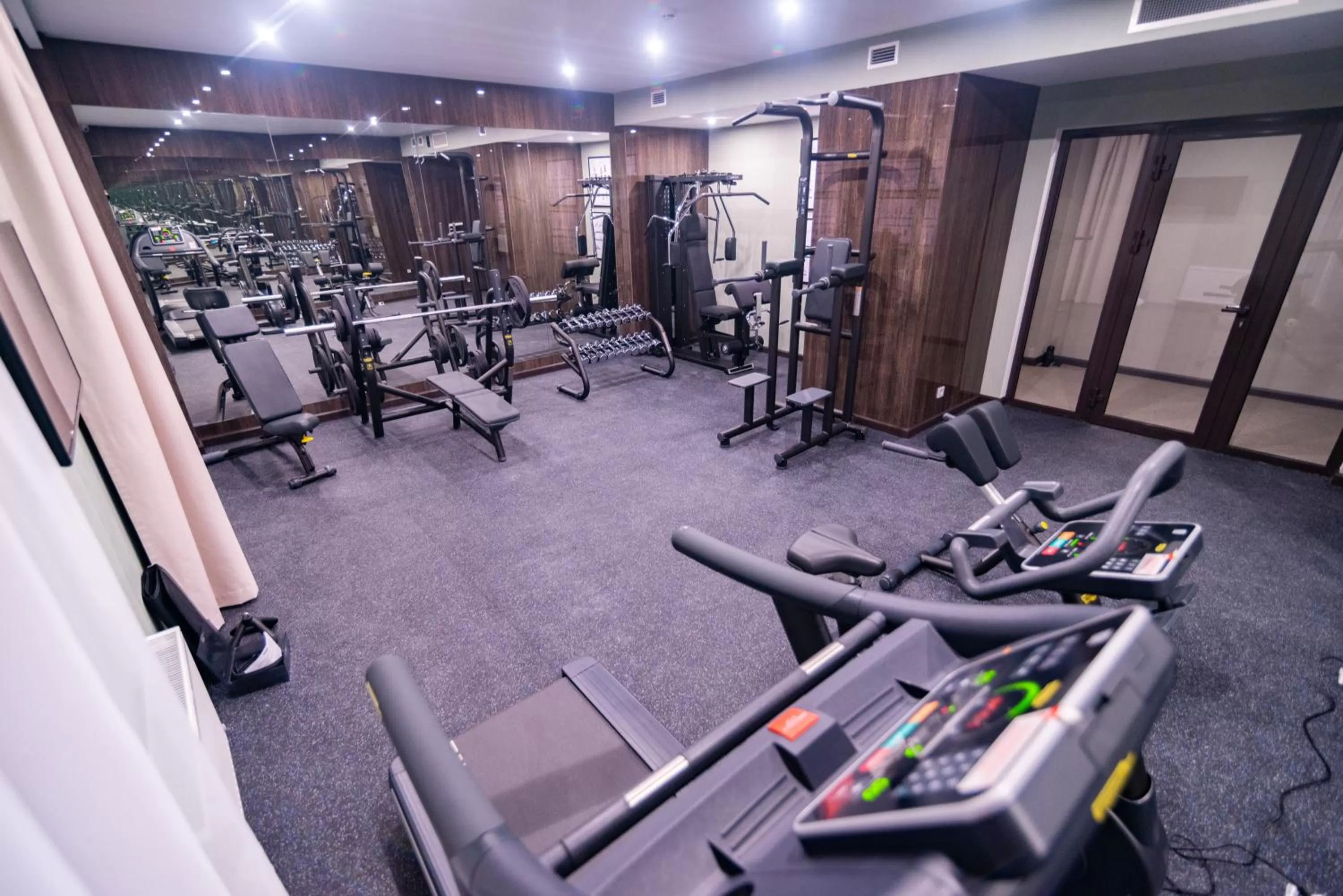 Fitness centre/facilities in Resident City Hotel
