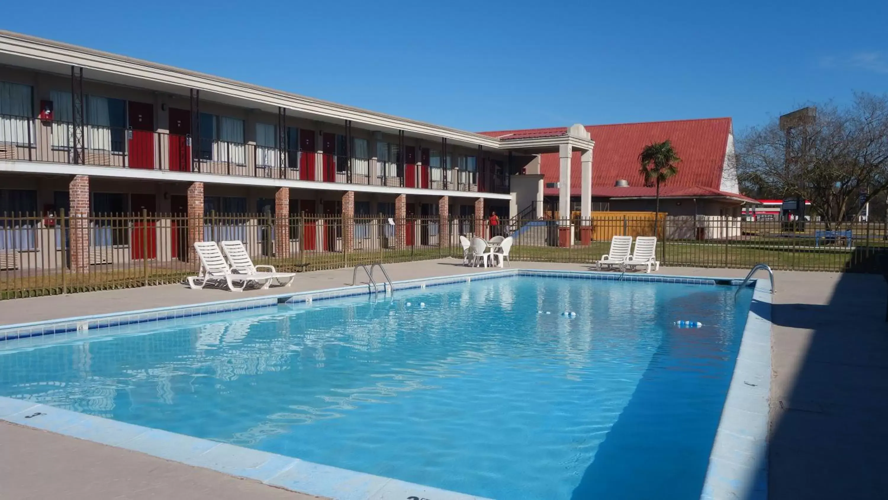 Swimming pool, Property Building in Baton Rouge West Inn