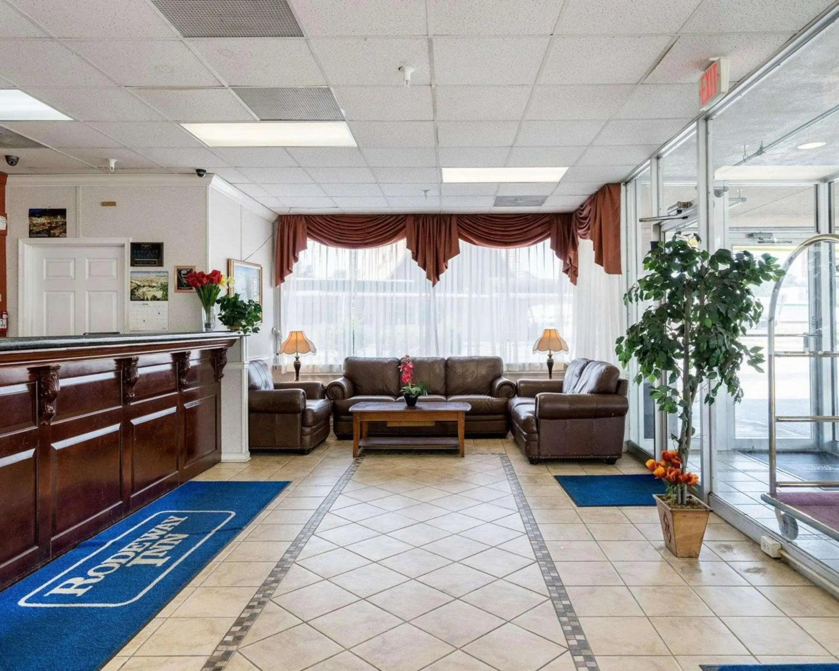 Lobby or reception in Rodeway Inn Newark Lobby or reception in Rodeway Inn Newark