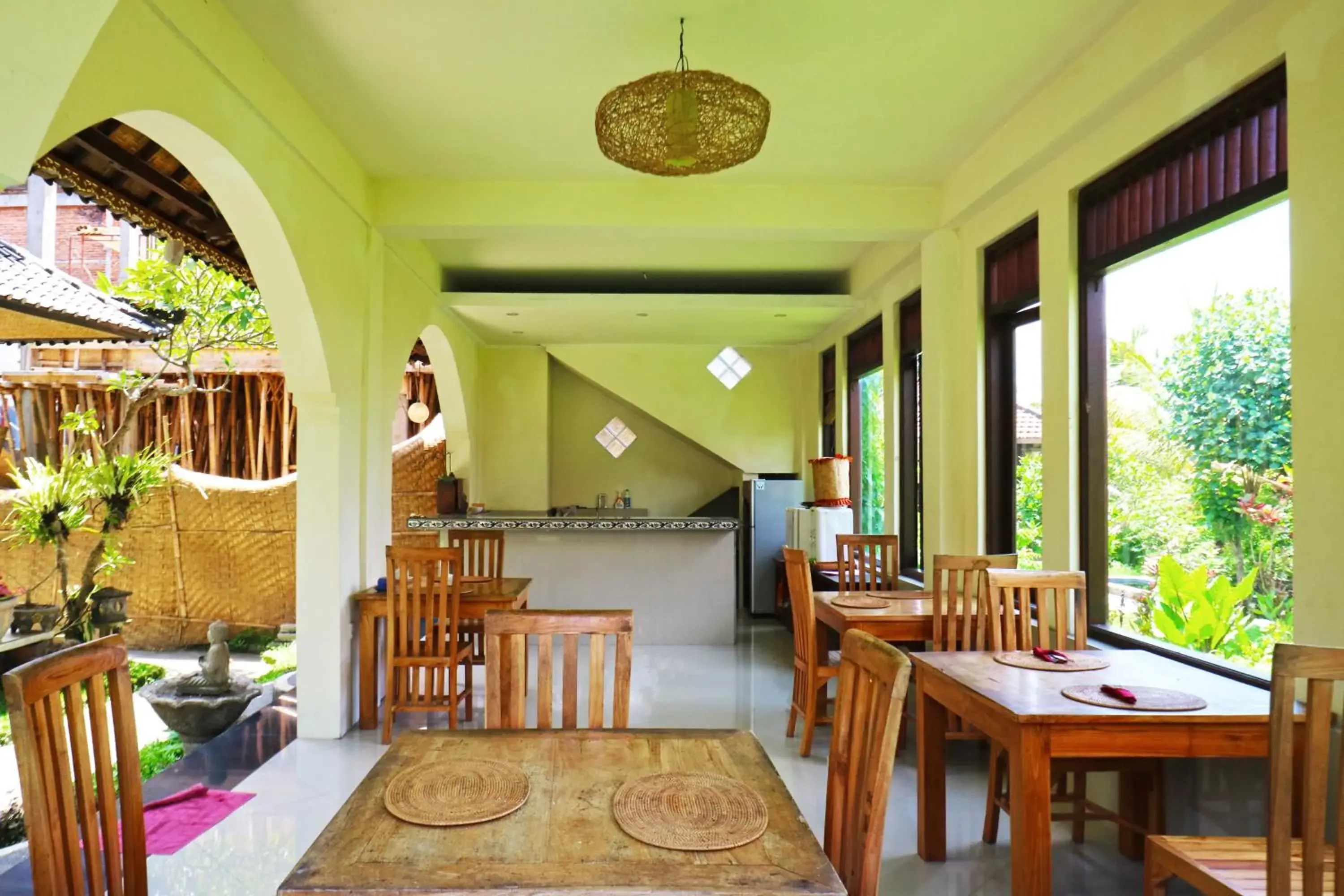 Restaurant/Places to Eat in Ubud Kerta City Hotel
