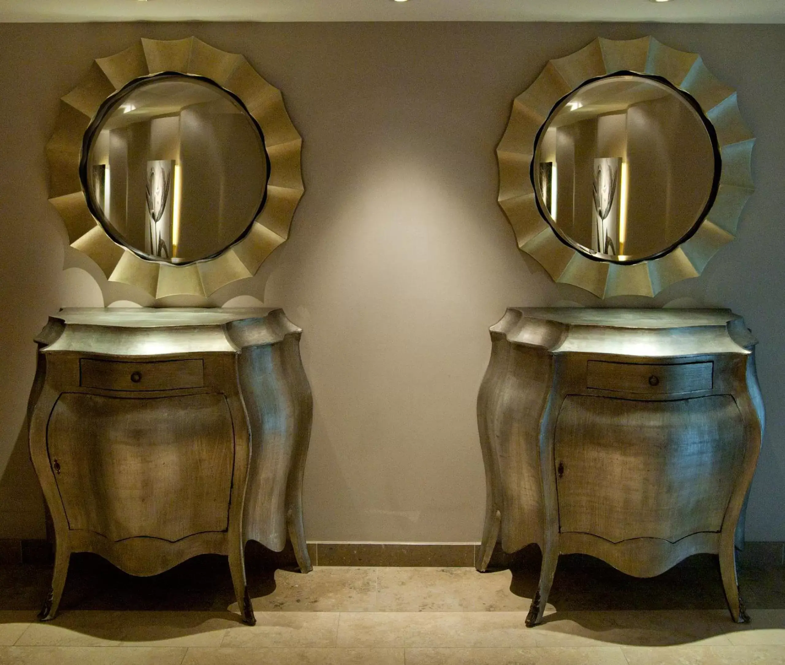 Lobby or reception in Hotel Kilkenny Lobby or reception in Hotel Kilkenny