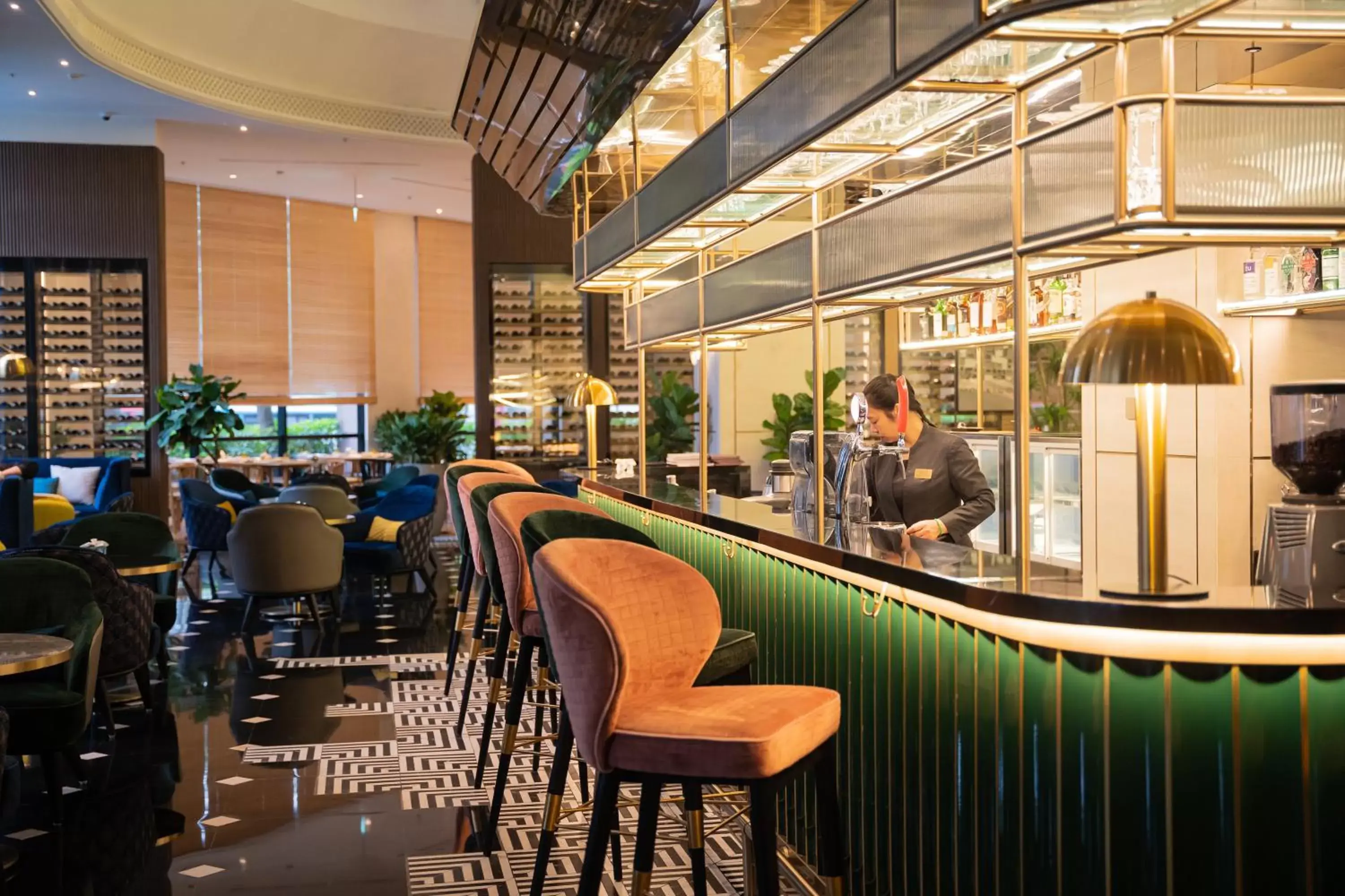 Restaurant/places to eat, Lounge/Bar in Melia Hanoi