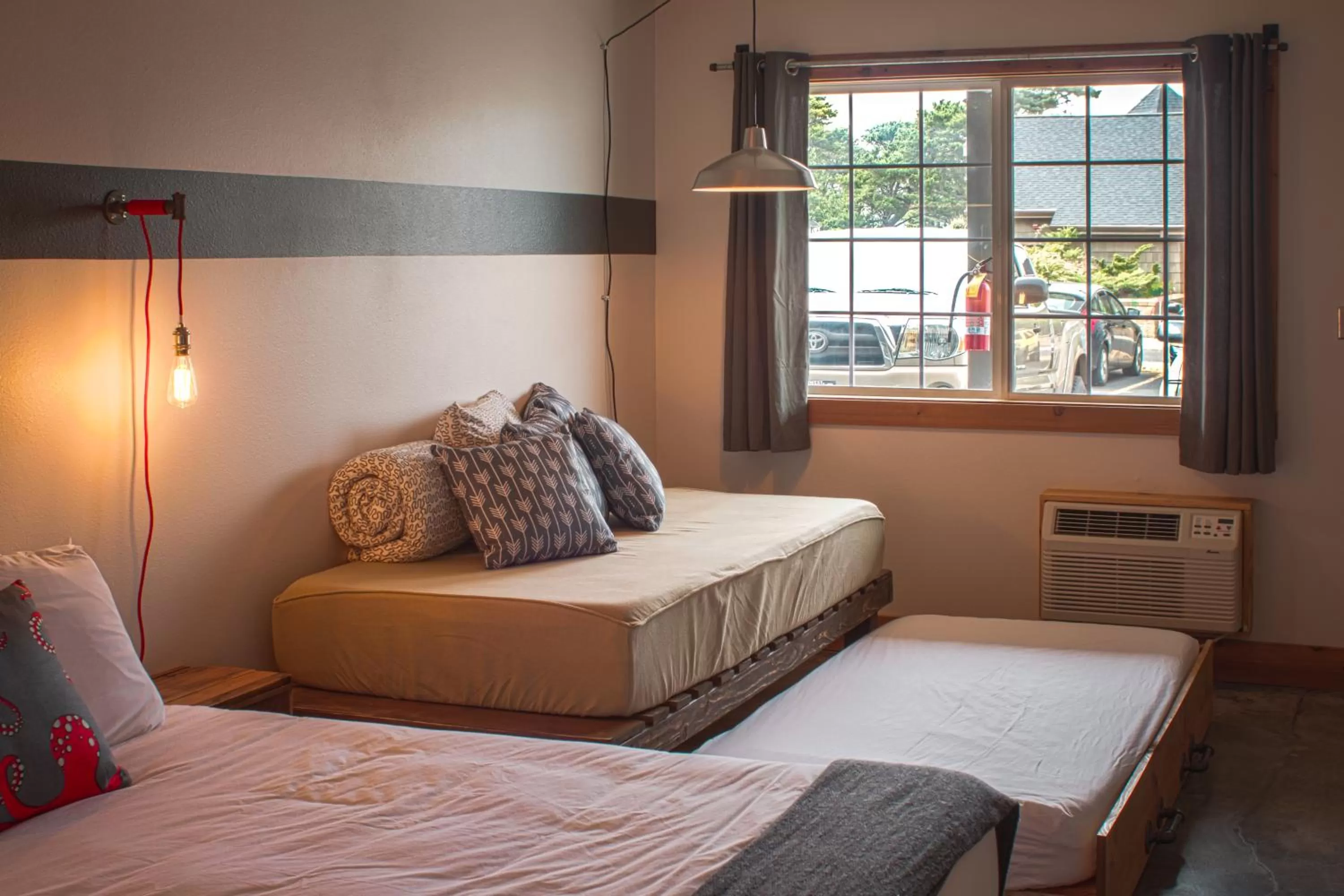 Photo of the whole room, Bed in Ashore Hotel