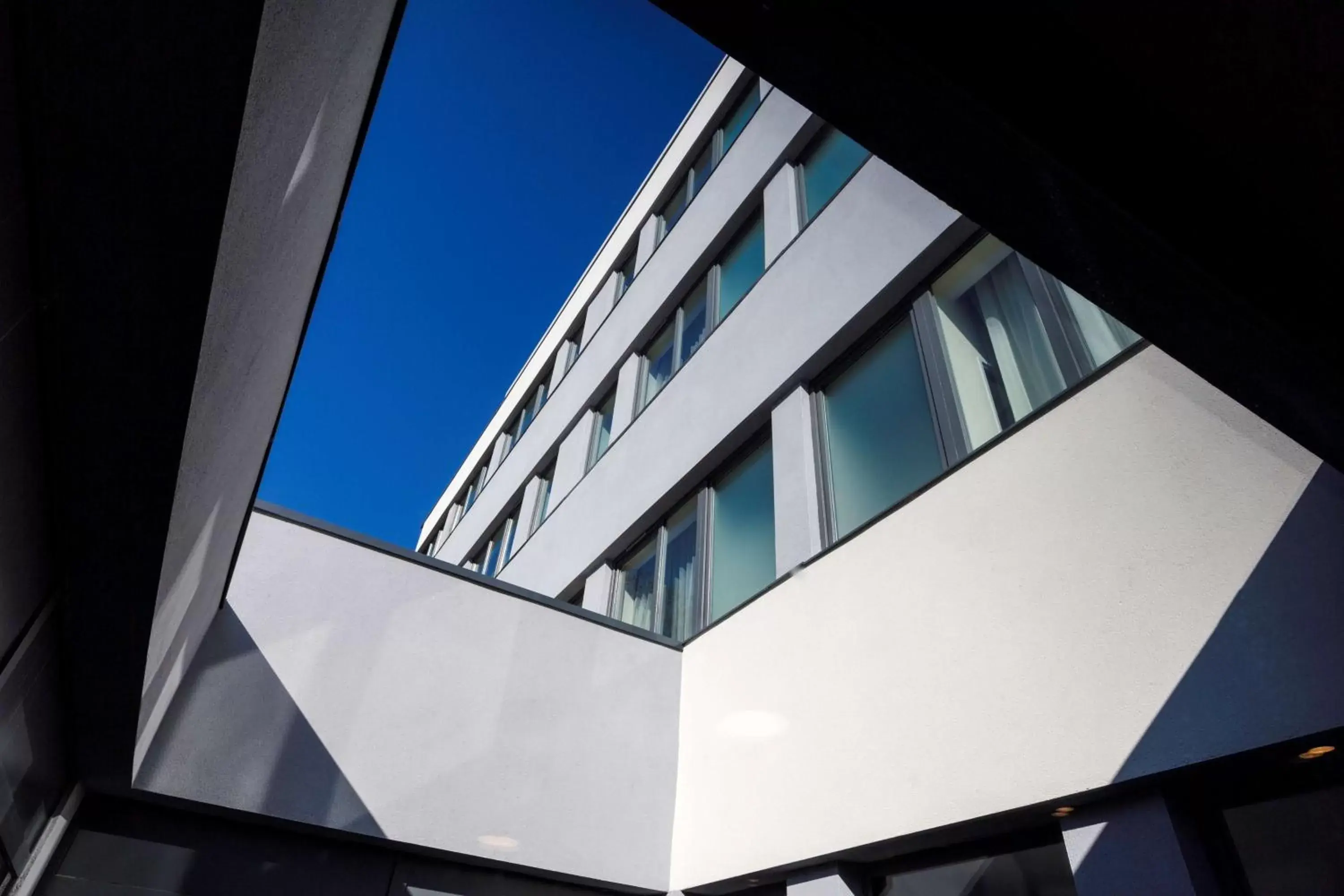 Property building in Best Western Hôtel Journel Paris Sud Property building in Best Western Hôtel Journel Paris Sud