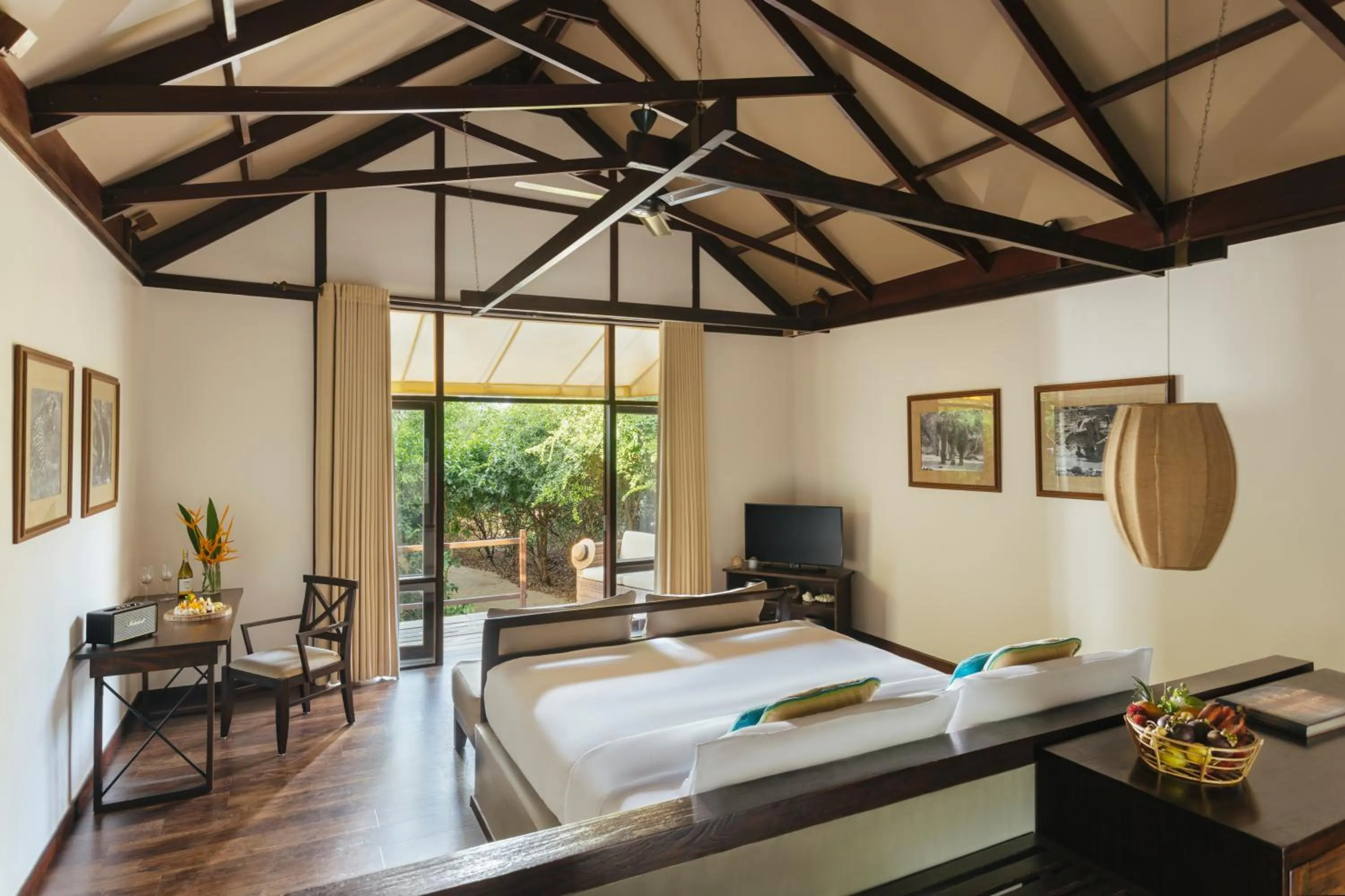 Bedroom, Bed in Uga Jungle Beach - Trincomalee