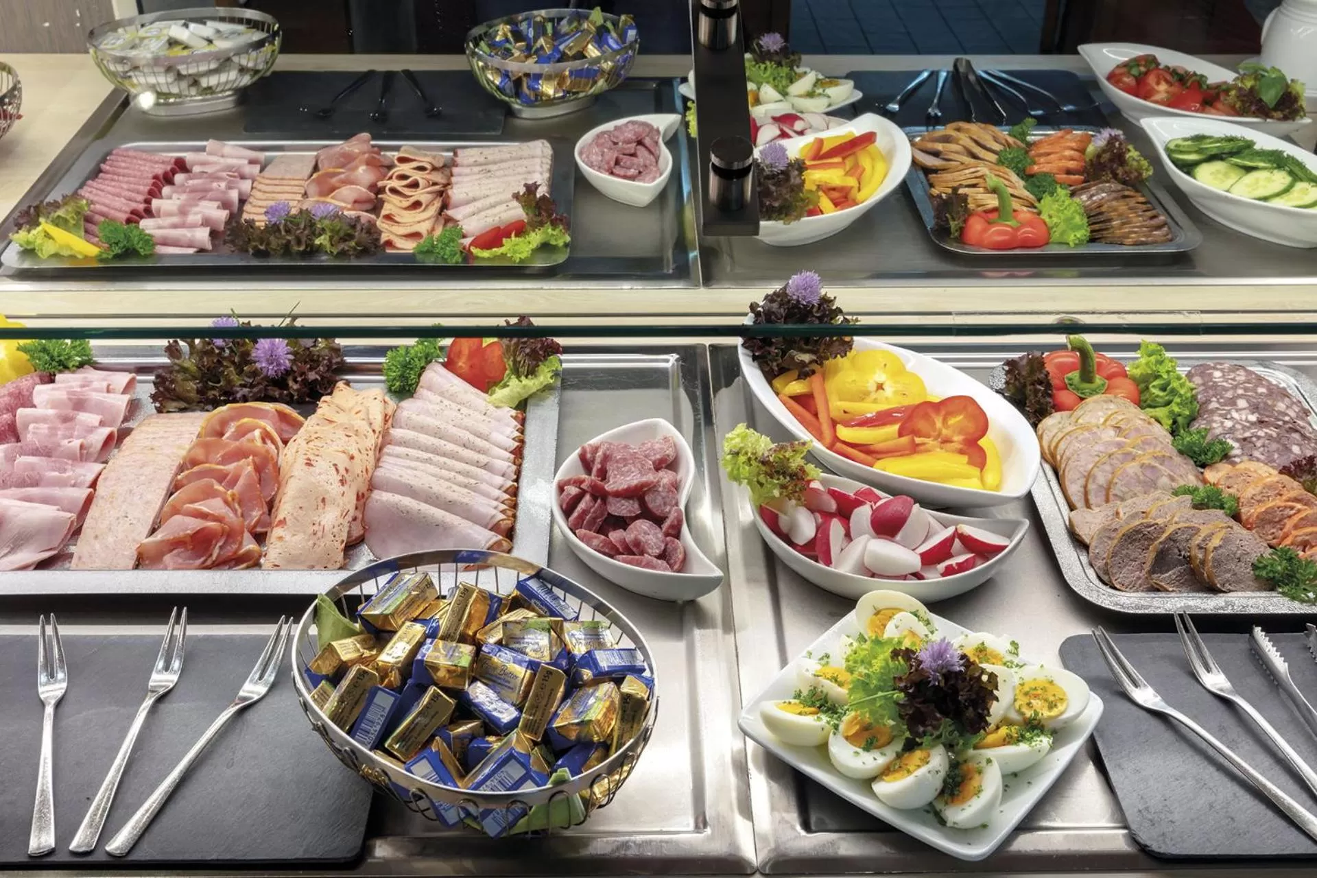 Breakfast in Hotel Logotel