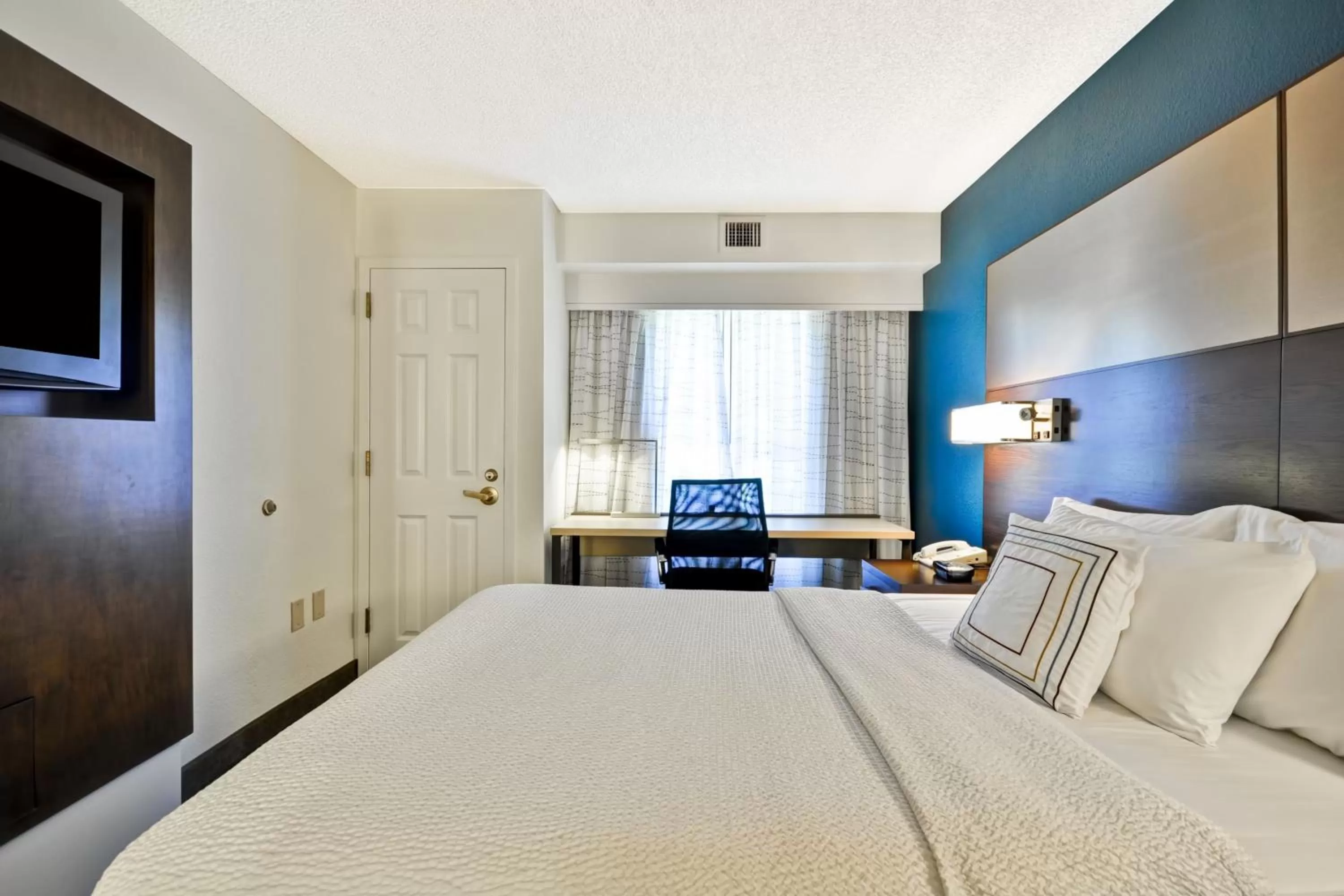 Bedroom, Bed in Residence Inn by Marriott Jacksonville Airport