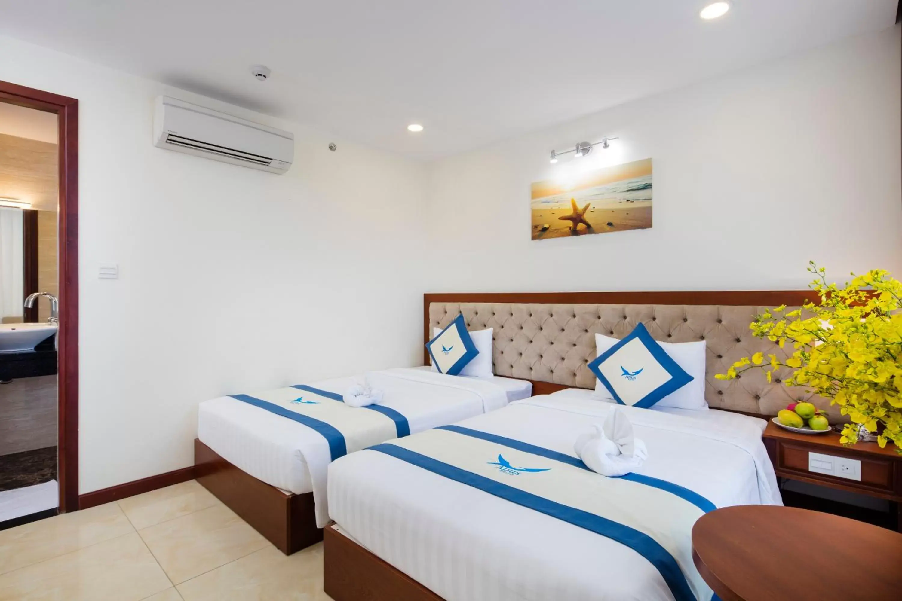 Deluxe Double or Twin Room with City View in Apus Hotel Deluxe Double or Twin Room with City View in Apus Hotel