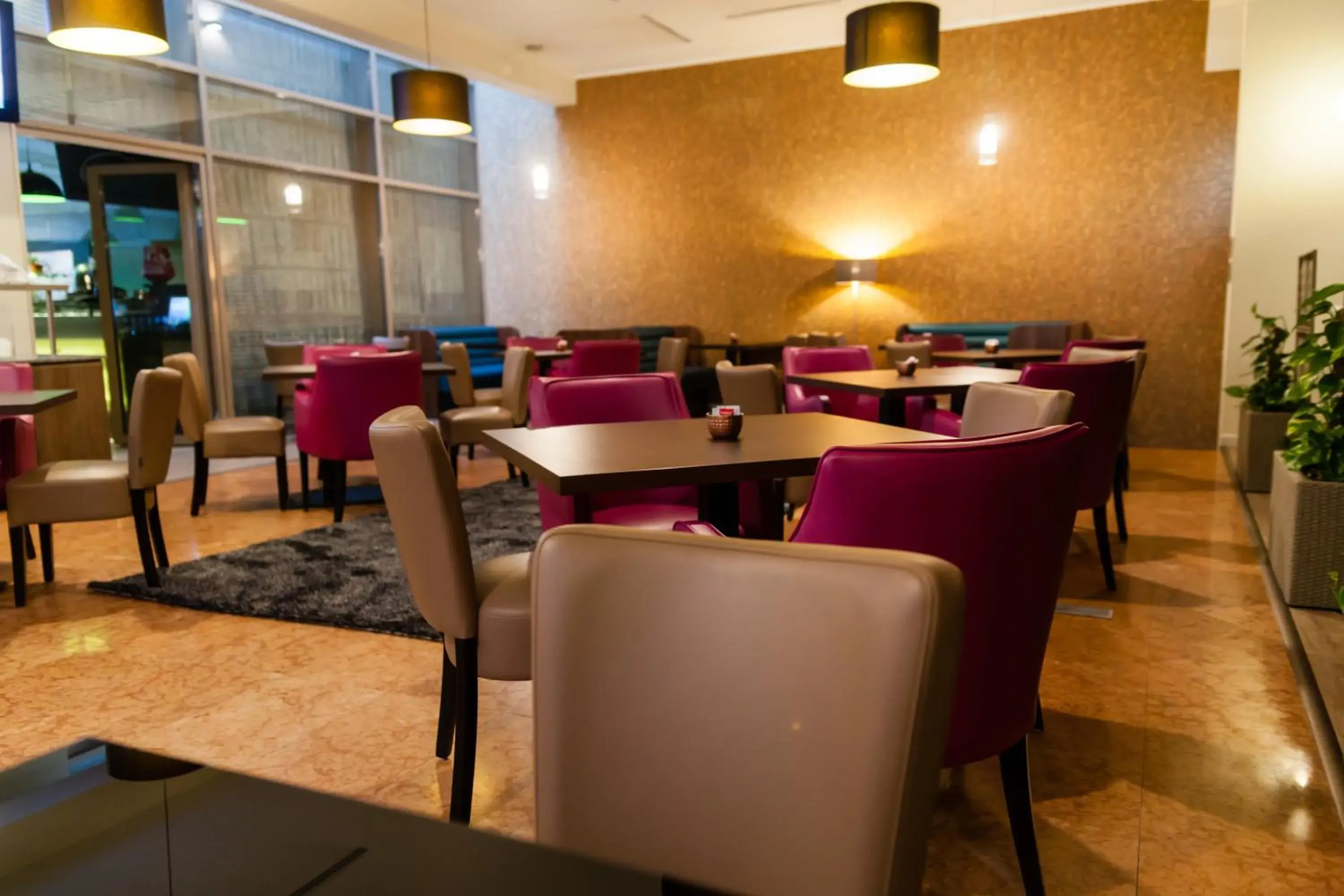 Dining area, Restaurant/Places to Eat in Ramada Hotel Cluj