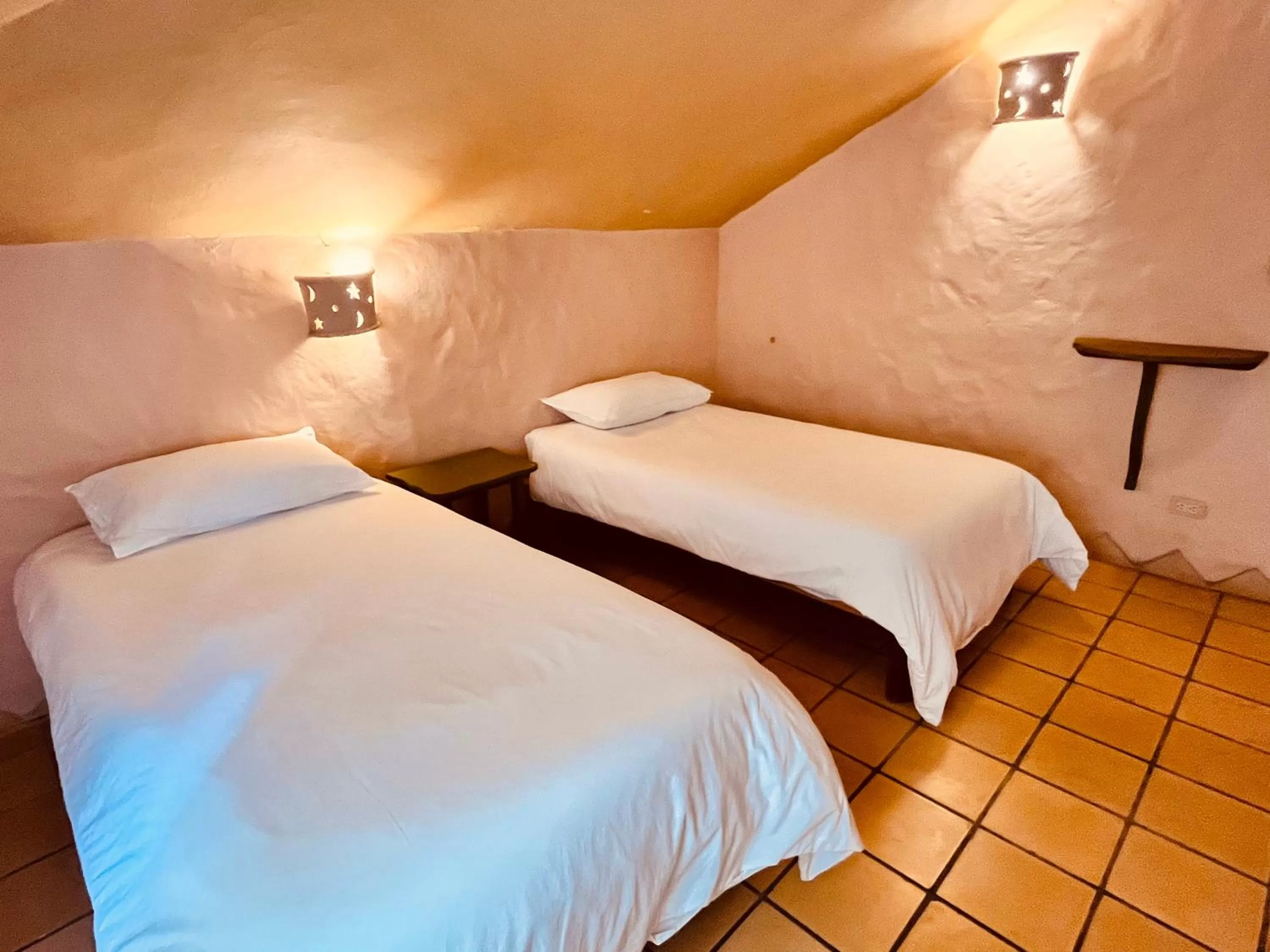 Bedroom, Bed in Hotel La Tortuga