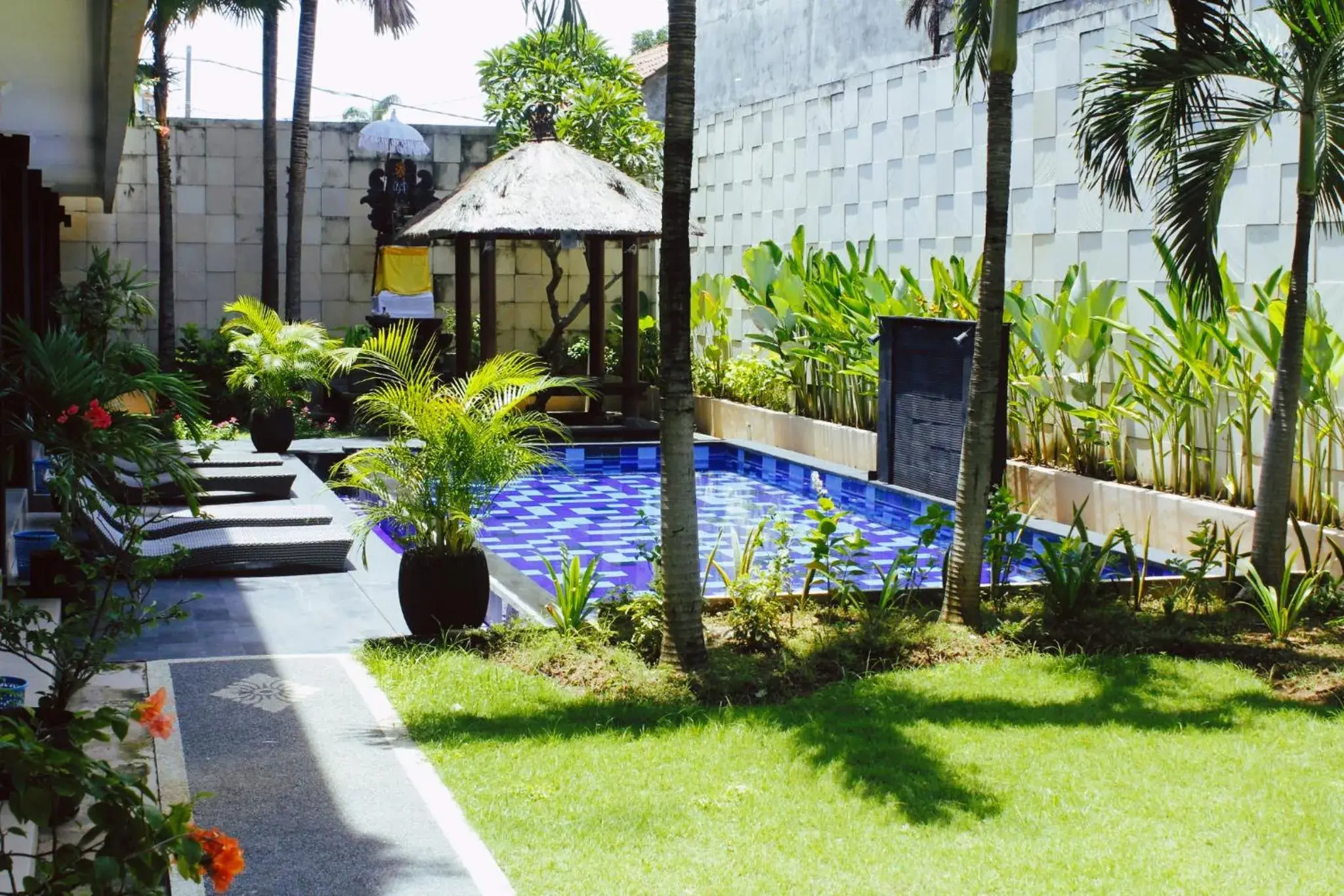 Swimming Pool in Mansu Hotel and Spa Legian