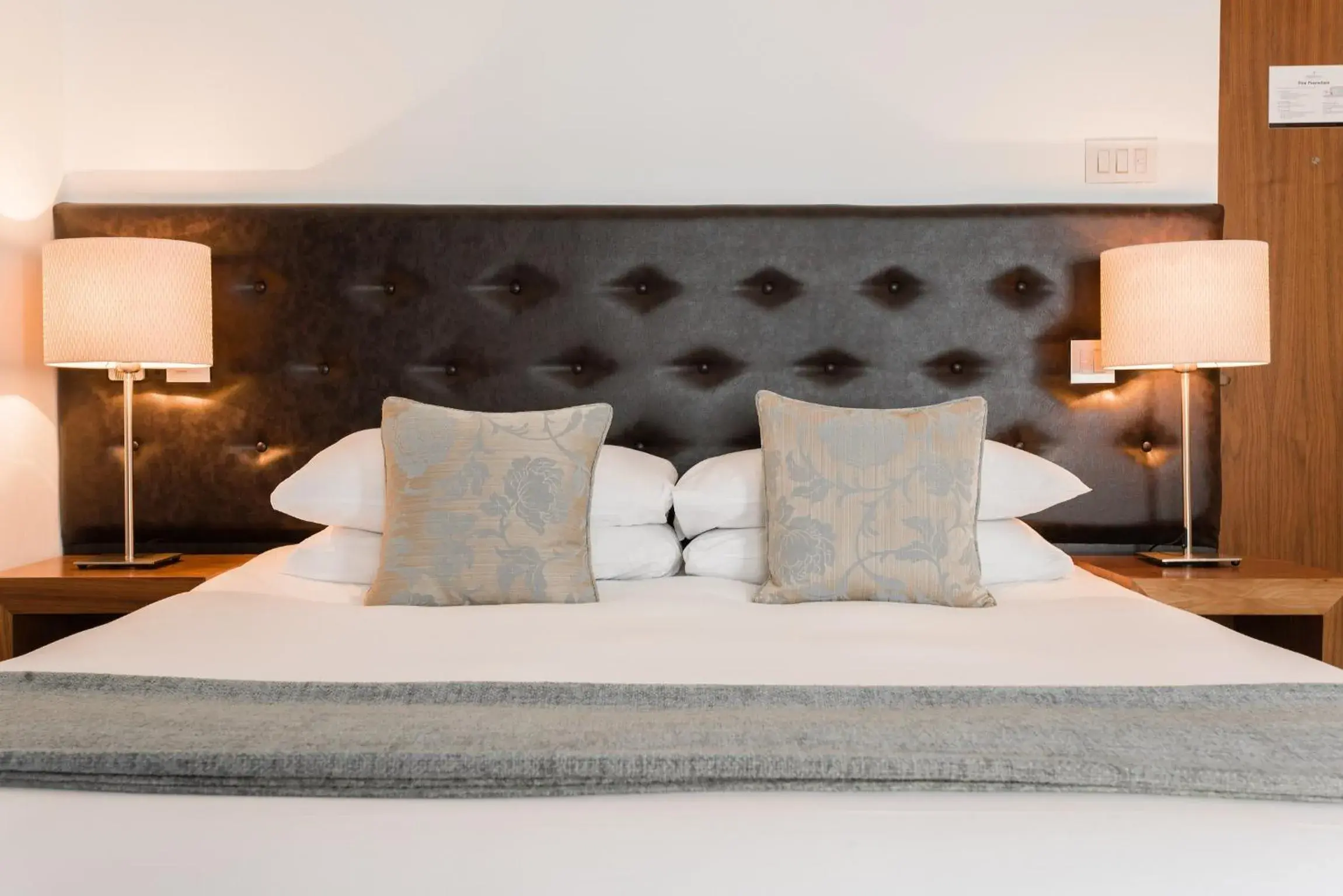 Bedroom, Bed in Presidential Apartments Kensington