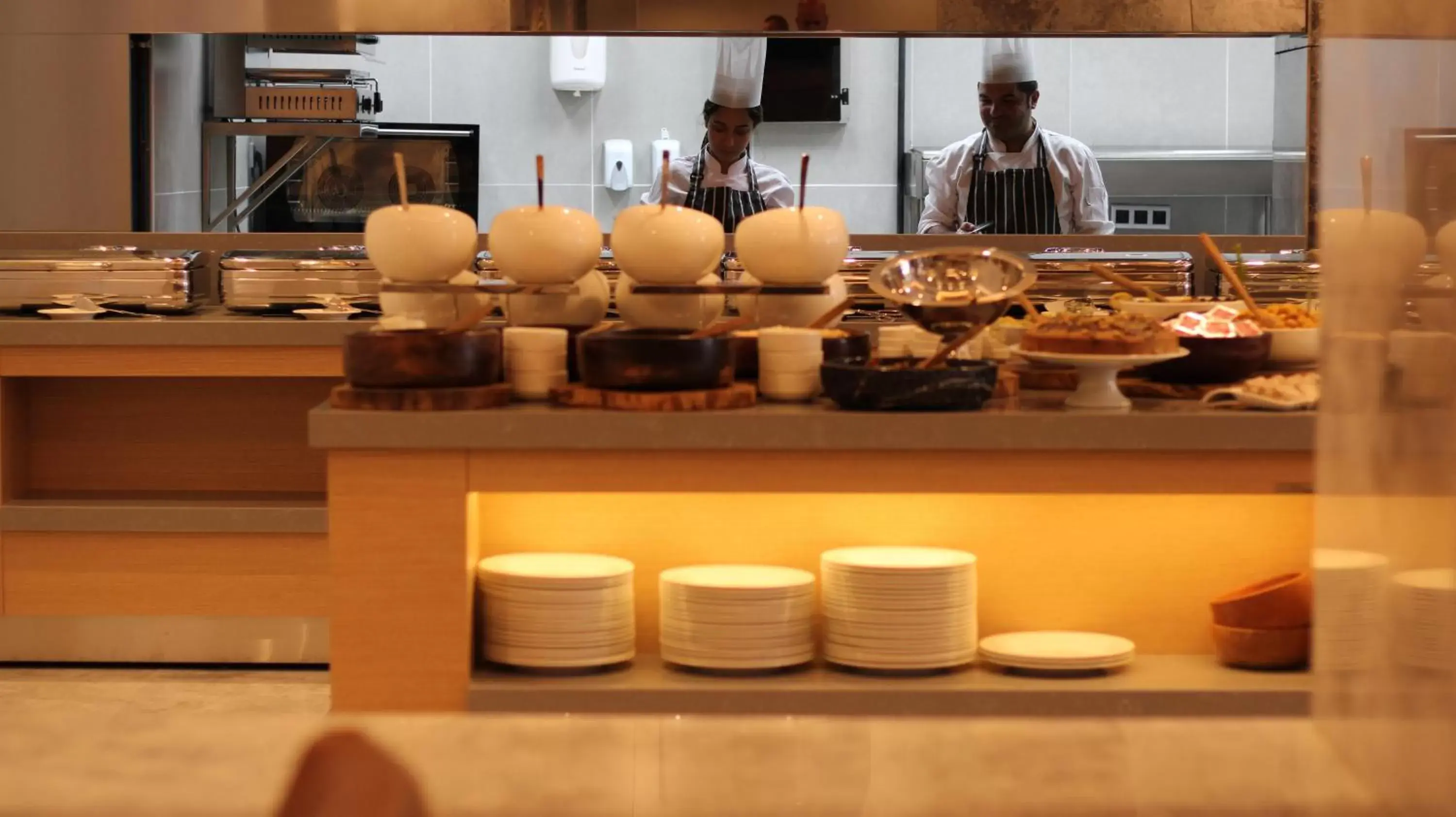 Food and drinks in Ramada Plaza Sultanahmet Food and drinks in Ramada Plaza Sultanahmet