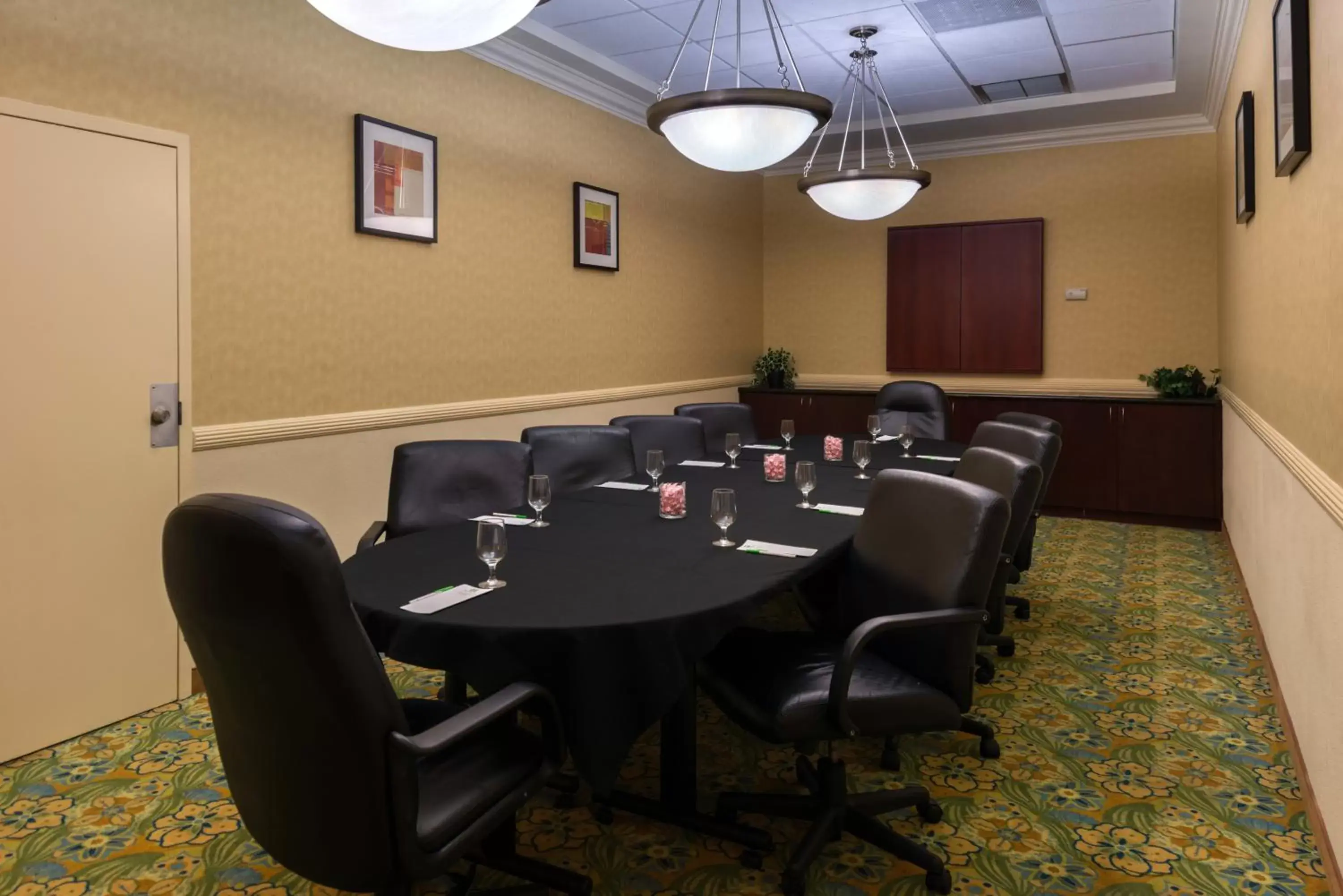 Meeting/conference room in Holiday Inn & Suites Orlando SW - Celebration Area, an IHG Hotel