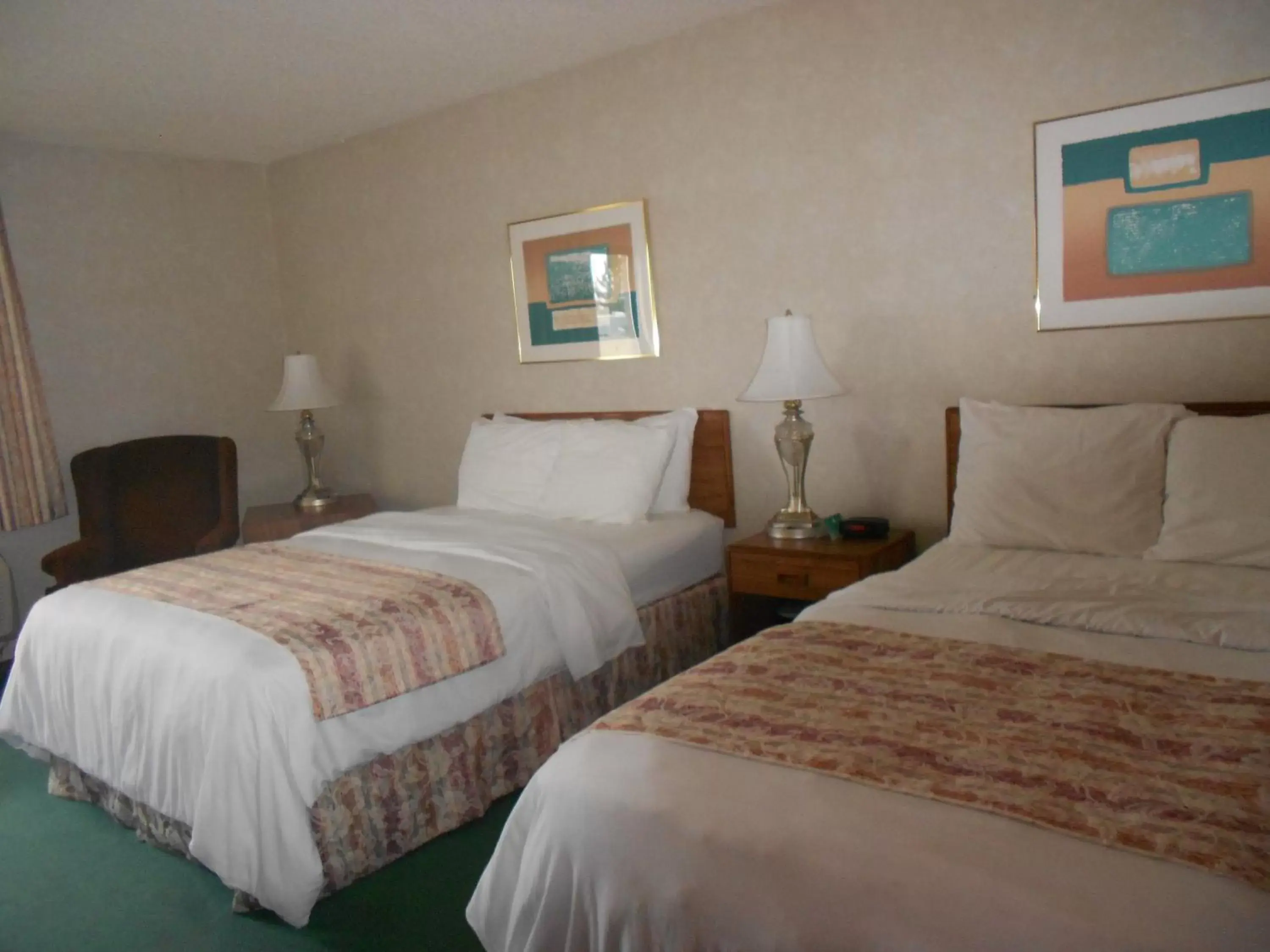 Photo of the whole room, Bed in Abby Inn