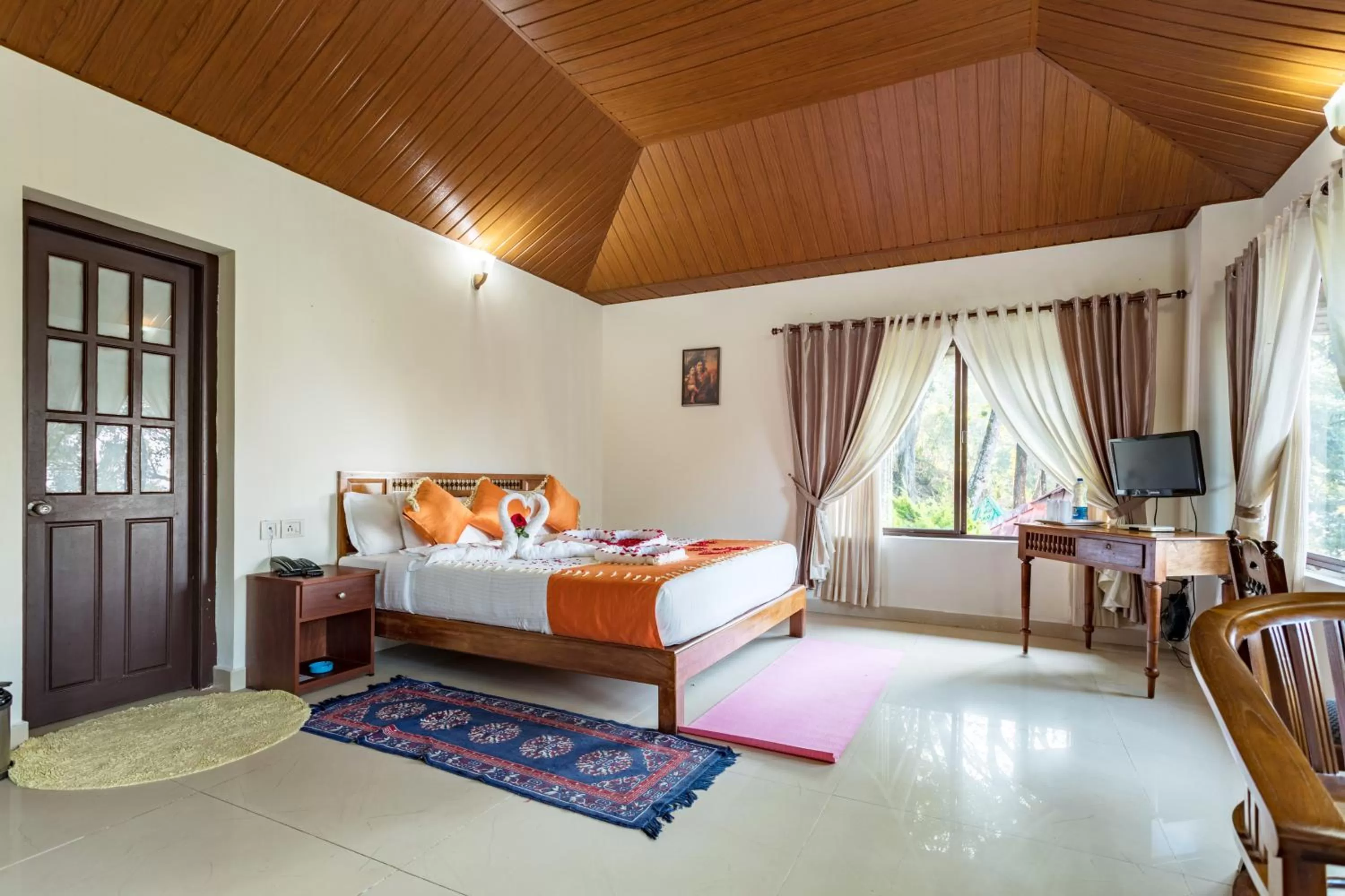 Bedroom, Bed in Violet Woods