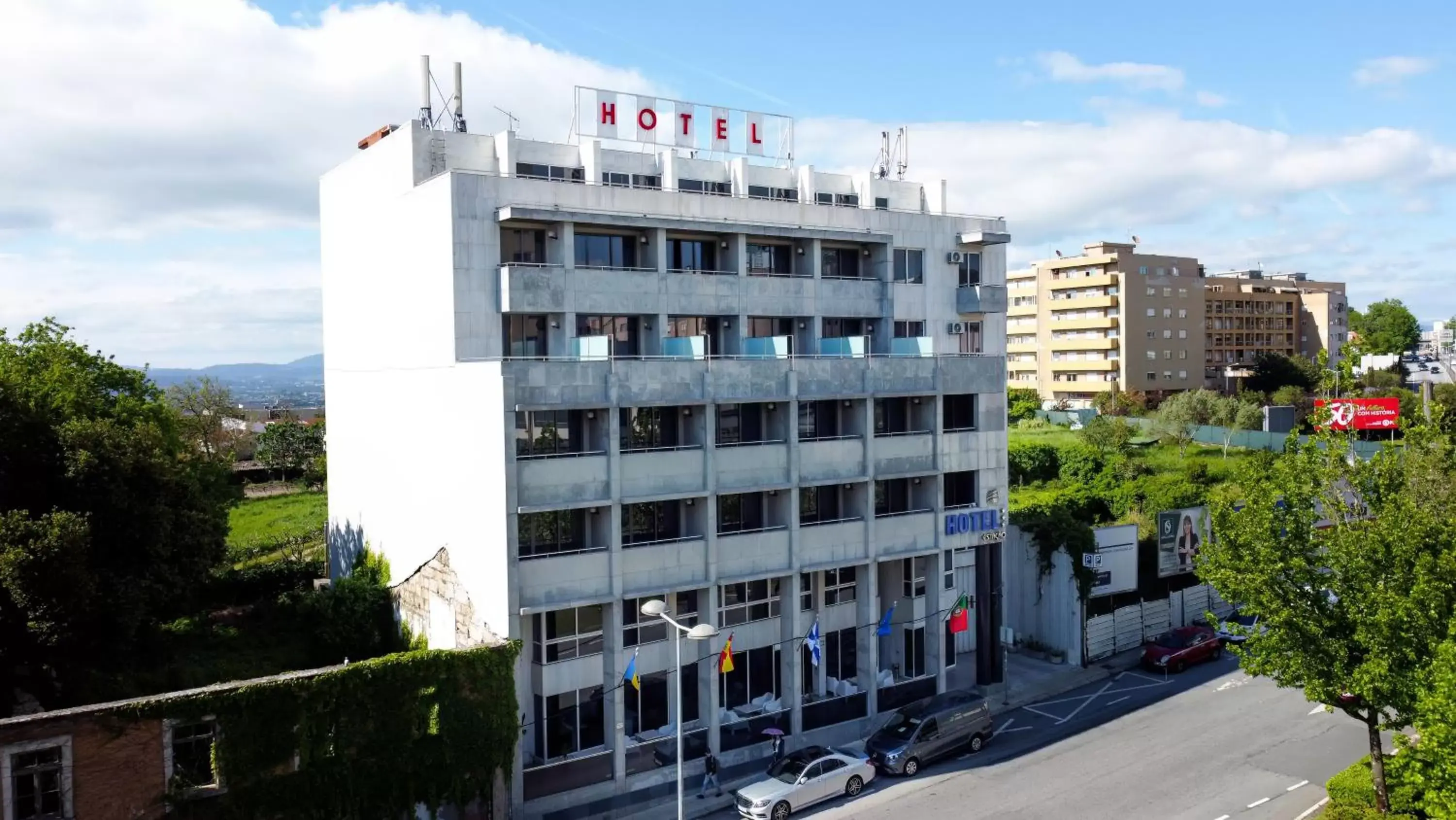 Facade/entrance, Property Building in Urban Hotel Estacao