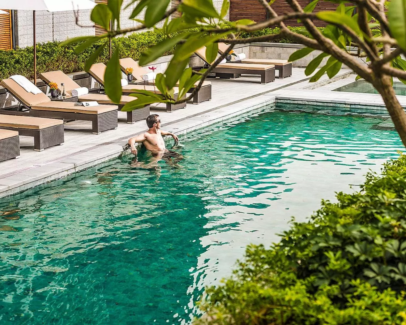 Swimming pool in Four Seasons Hotel Shenzhen