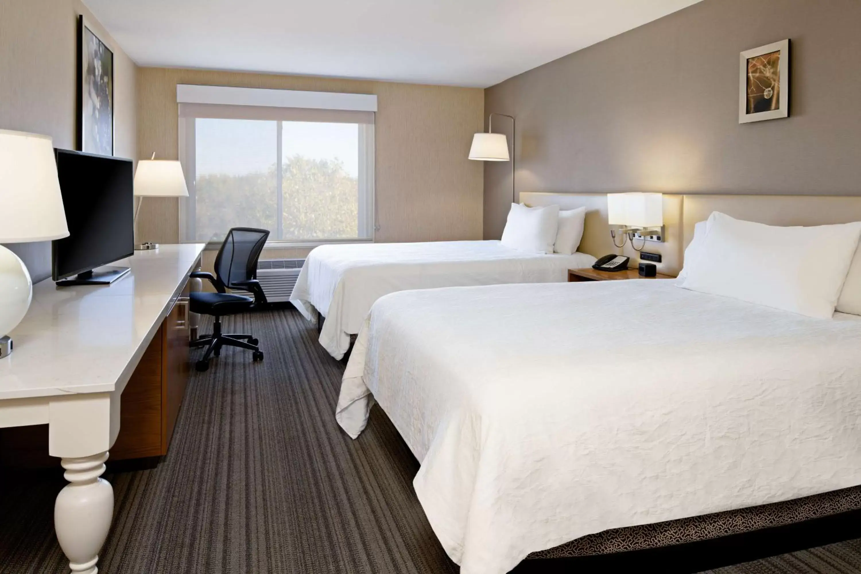 Bedroom, Bed in Hilton Garden Inn Roseville