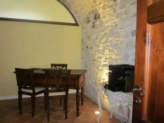 Dining Area in B&B Il Casone di Drusa