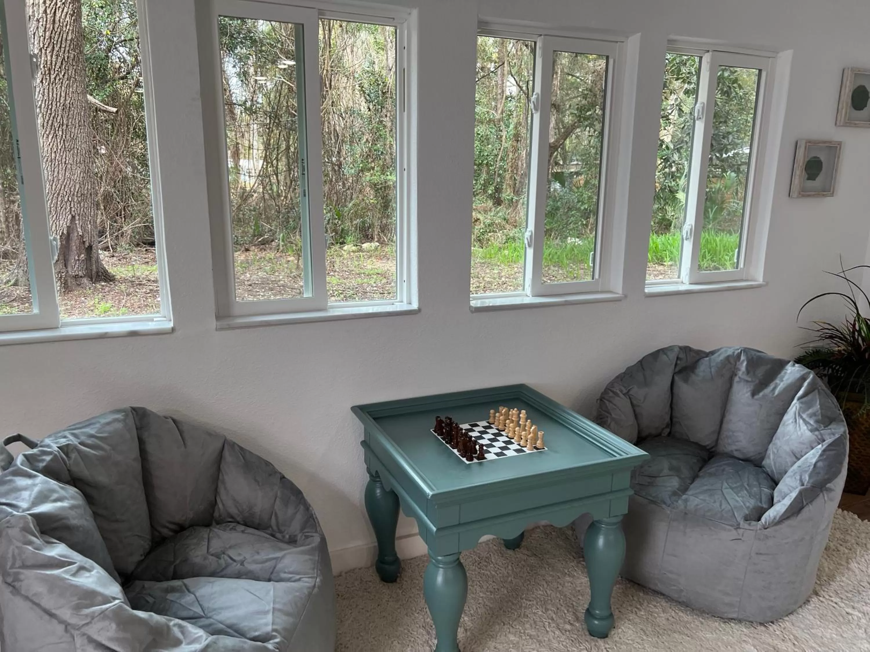 Seating area in Nature Coast Inn & Cottages