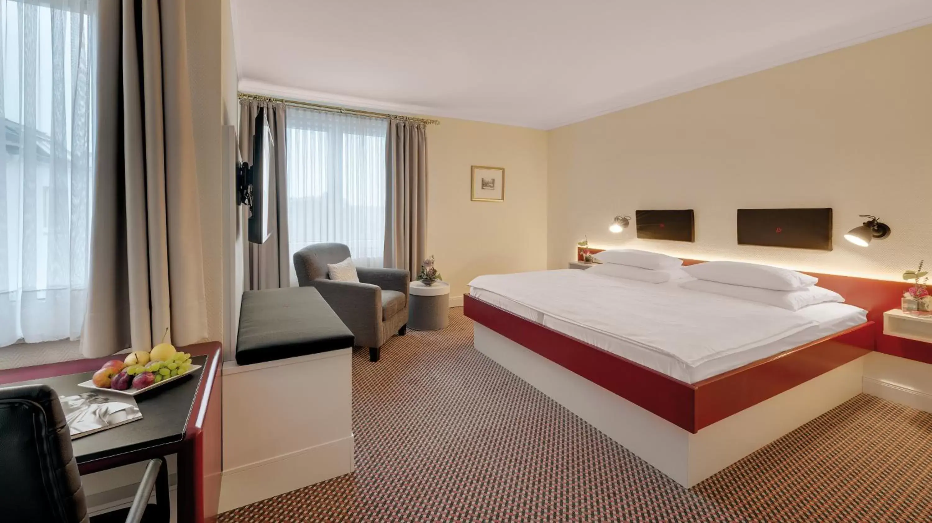 Photo of the whole room, Bed in Rheinhotel Dreesen