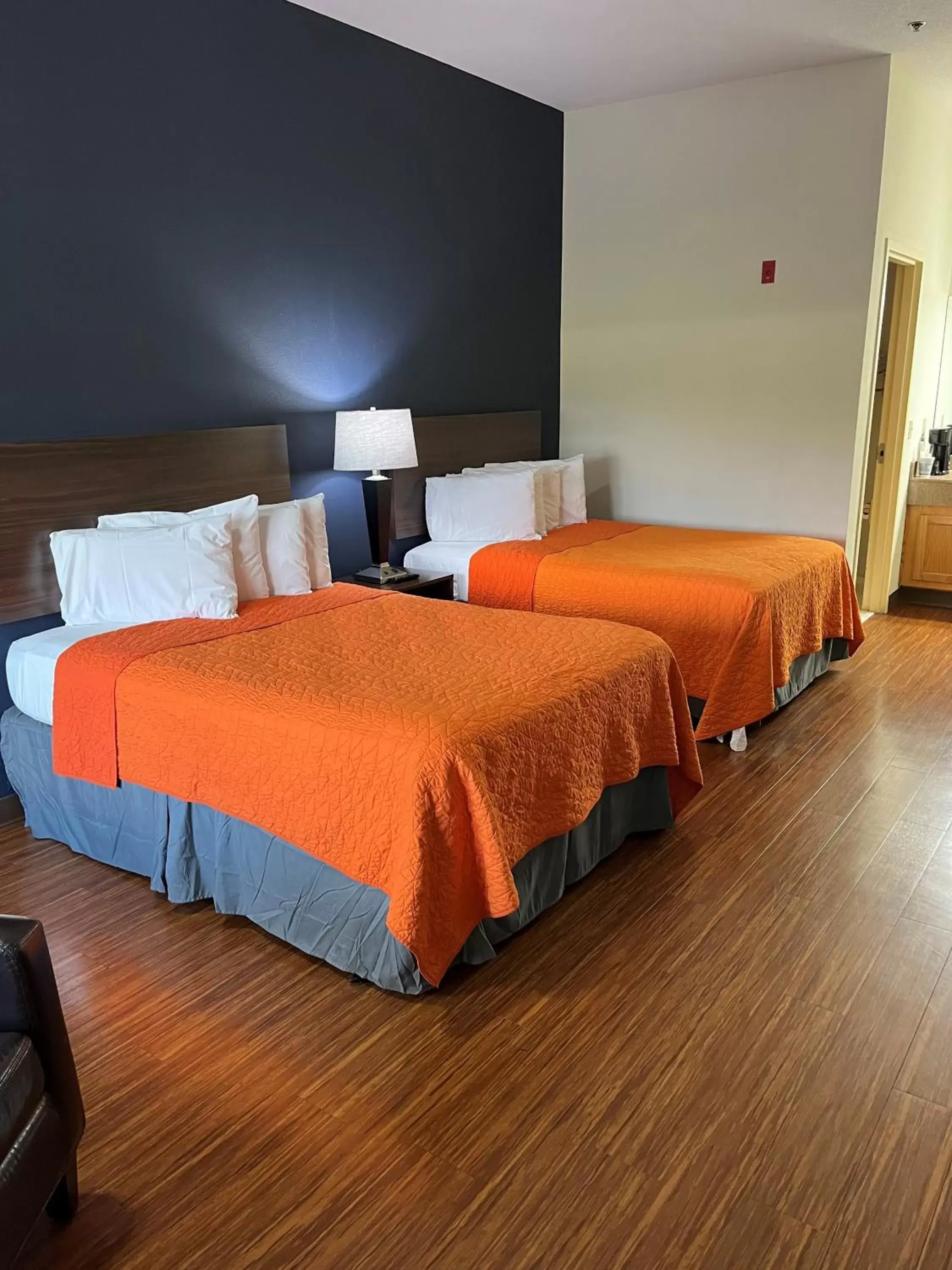 Bedroom, Bed in Orange County National Golf Center and Lodge