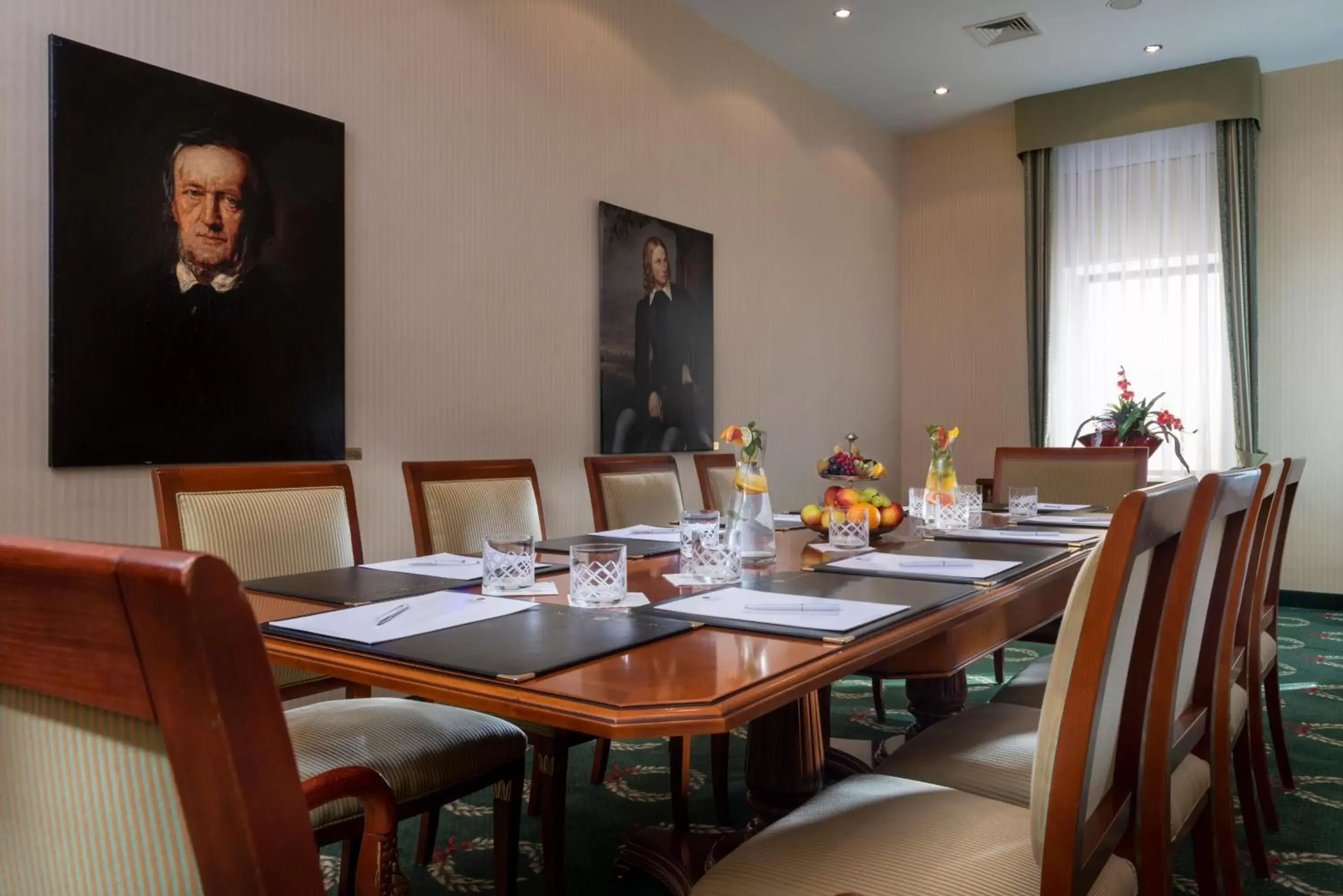 Meeting/conference room, Restaurant/Places to Eat in Best Western Premier Grand Hotel Russischer Hof