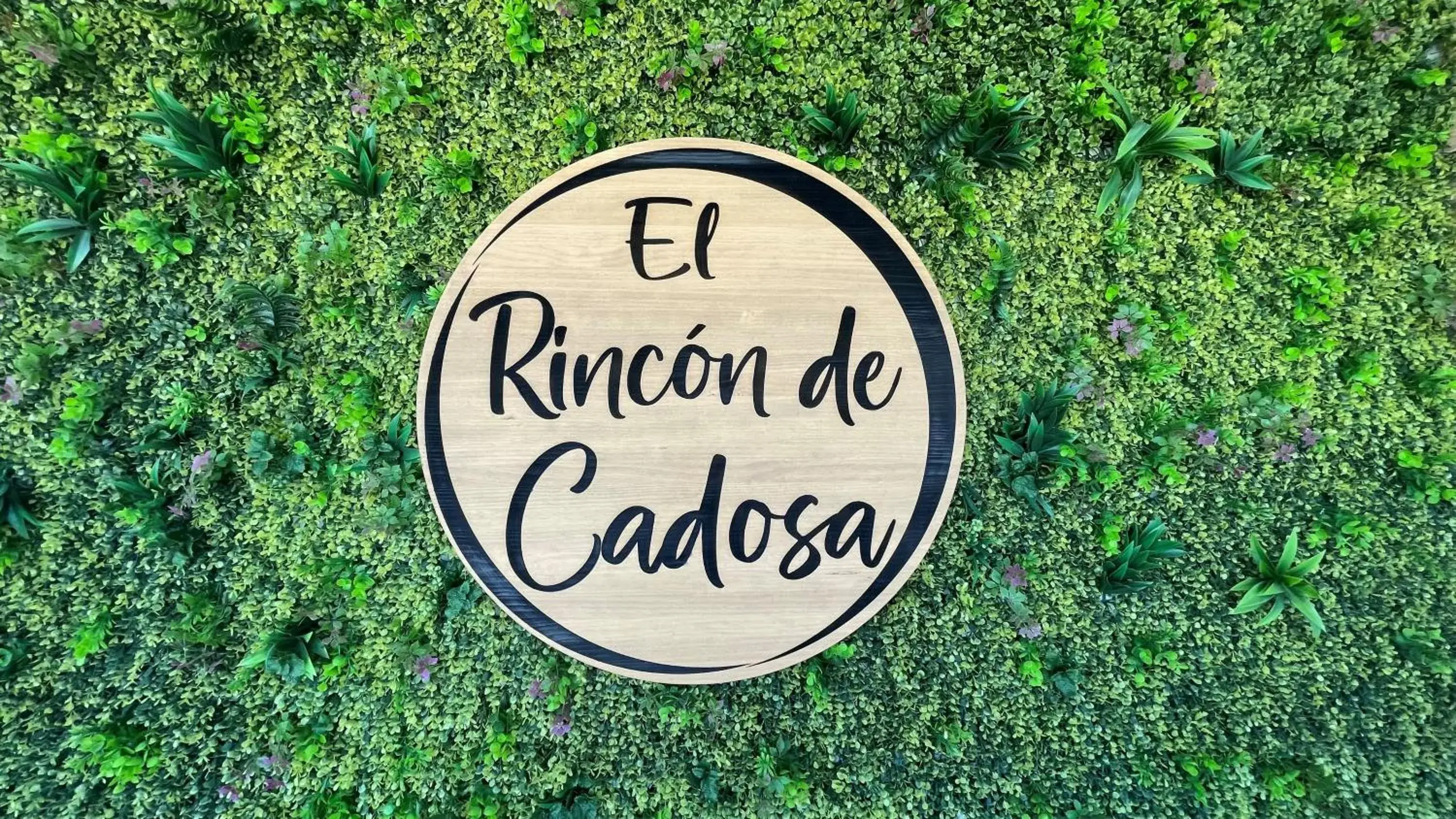 Property building in Hotel Restaurante Cadosa Property building in Hotel Restaurante Cadosa