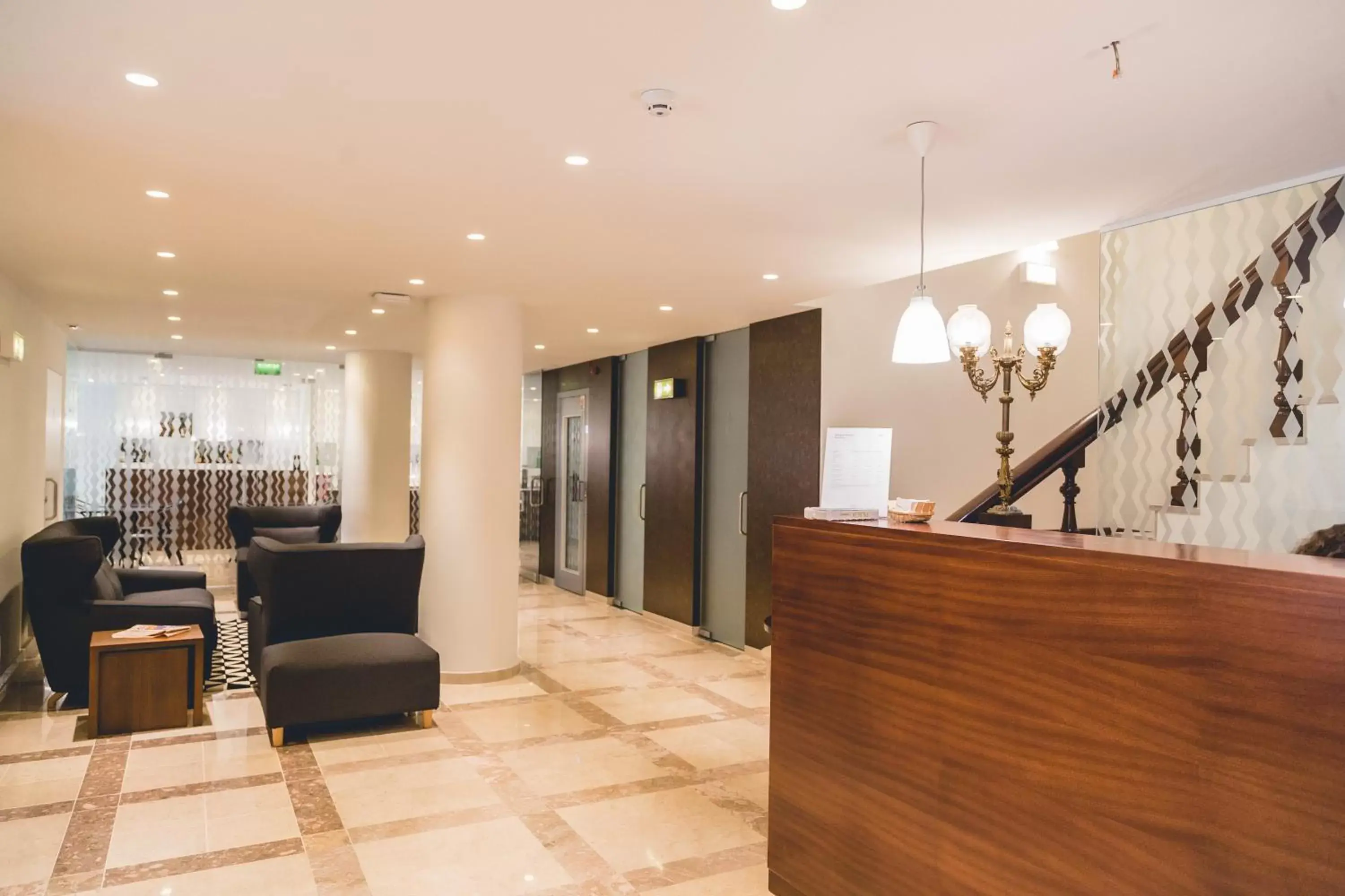 Lobby or reception in Hotel Aveiro Center