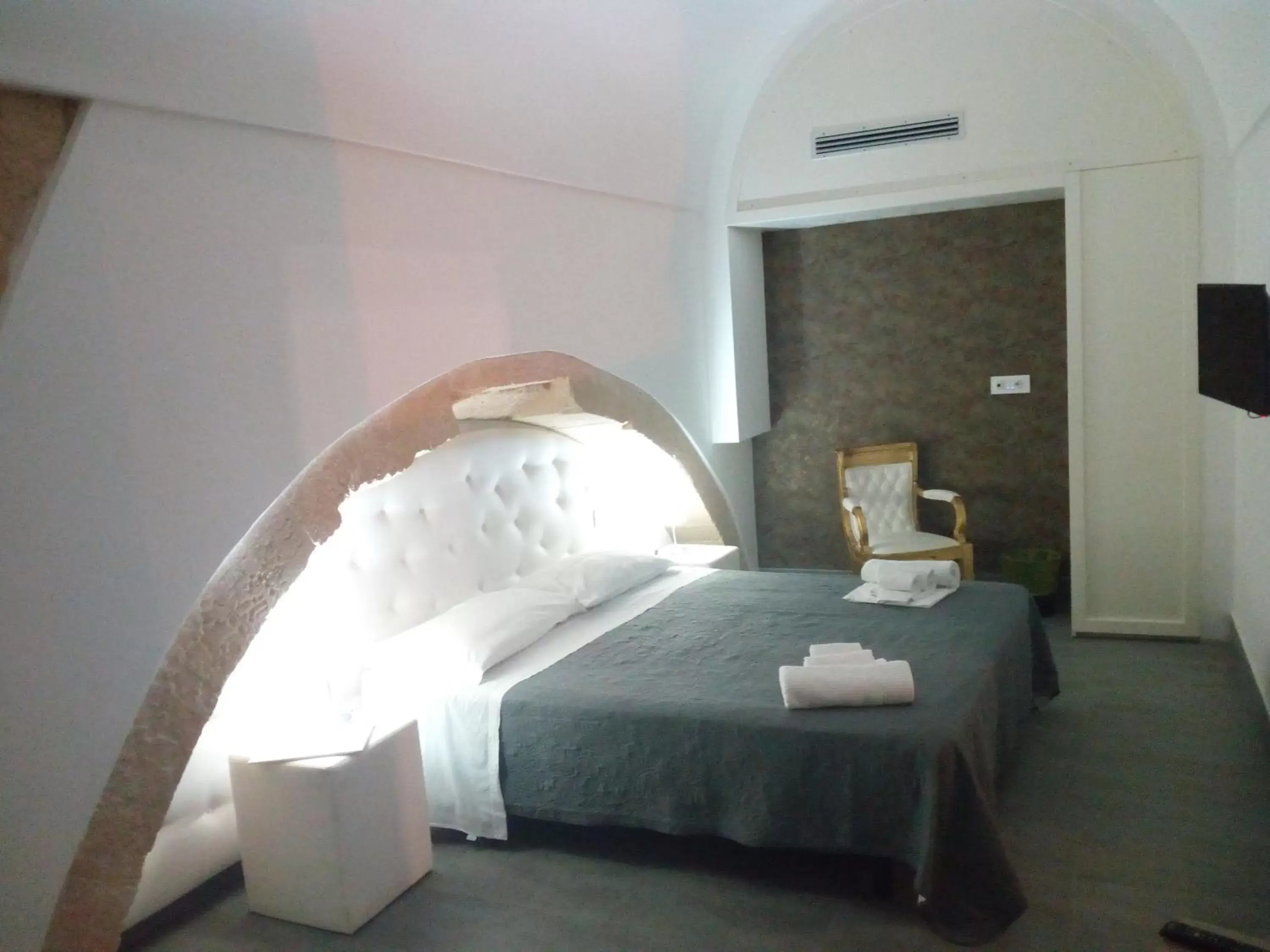 Photo of the whole room, Bed in San Giorgio Modica Hotel