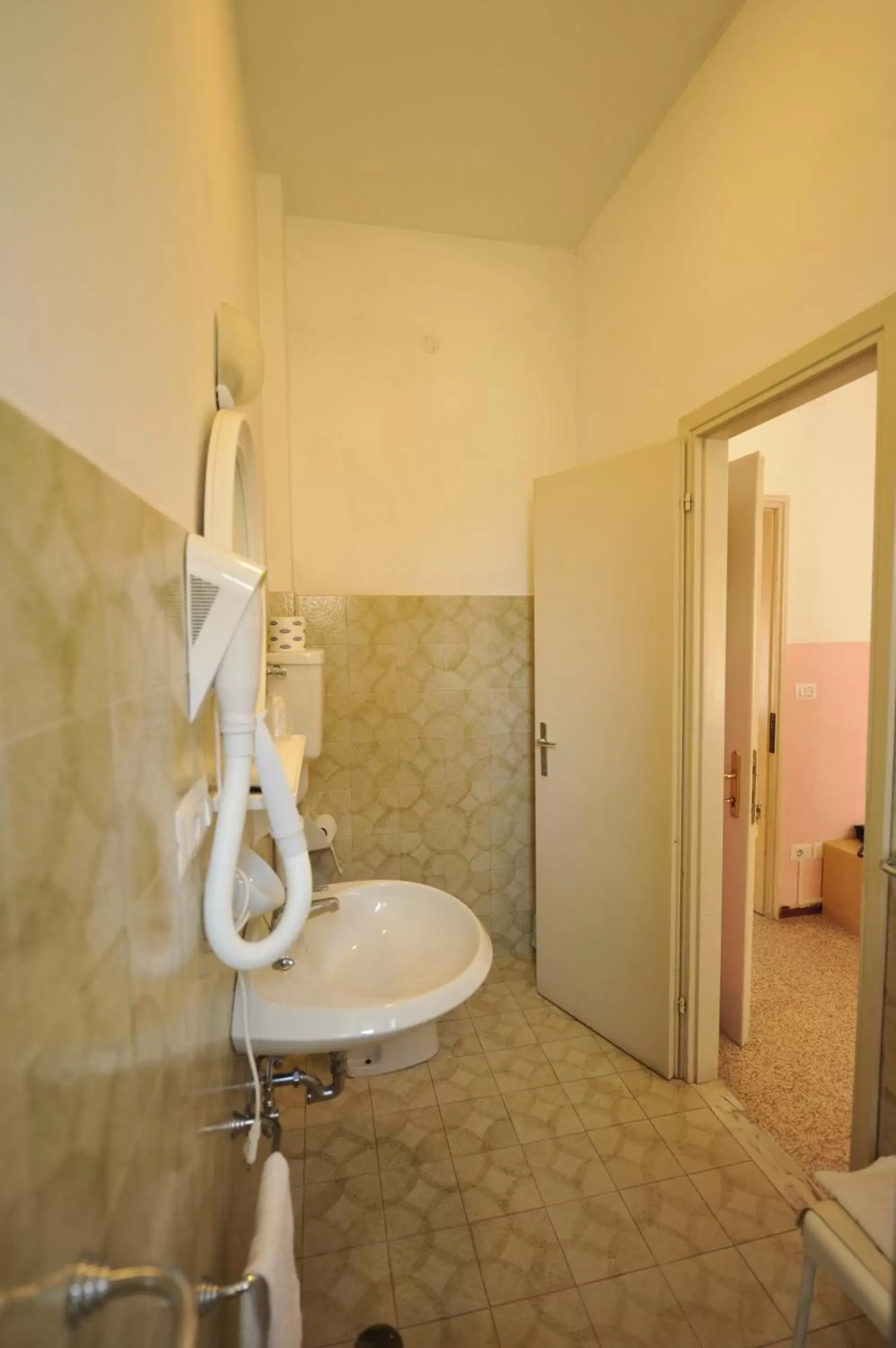 Shower, Bathroom in Hotel Villa San Giuseppe