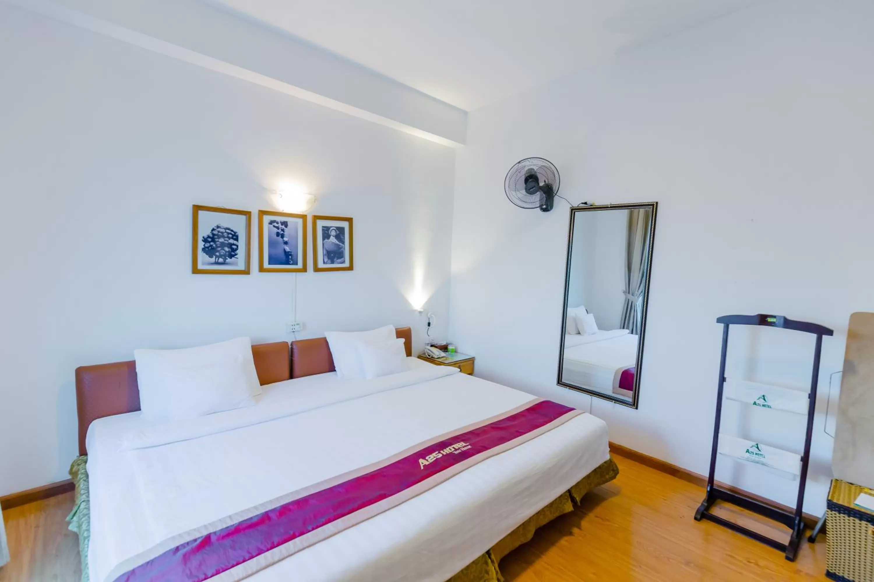 Deluxe Double or Twin Room in A25 Hotel - 12 Ngô Sỹ Liên