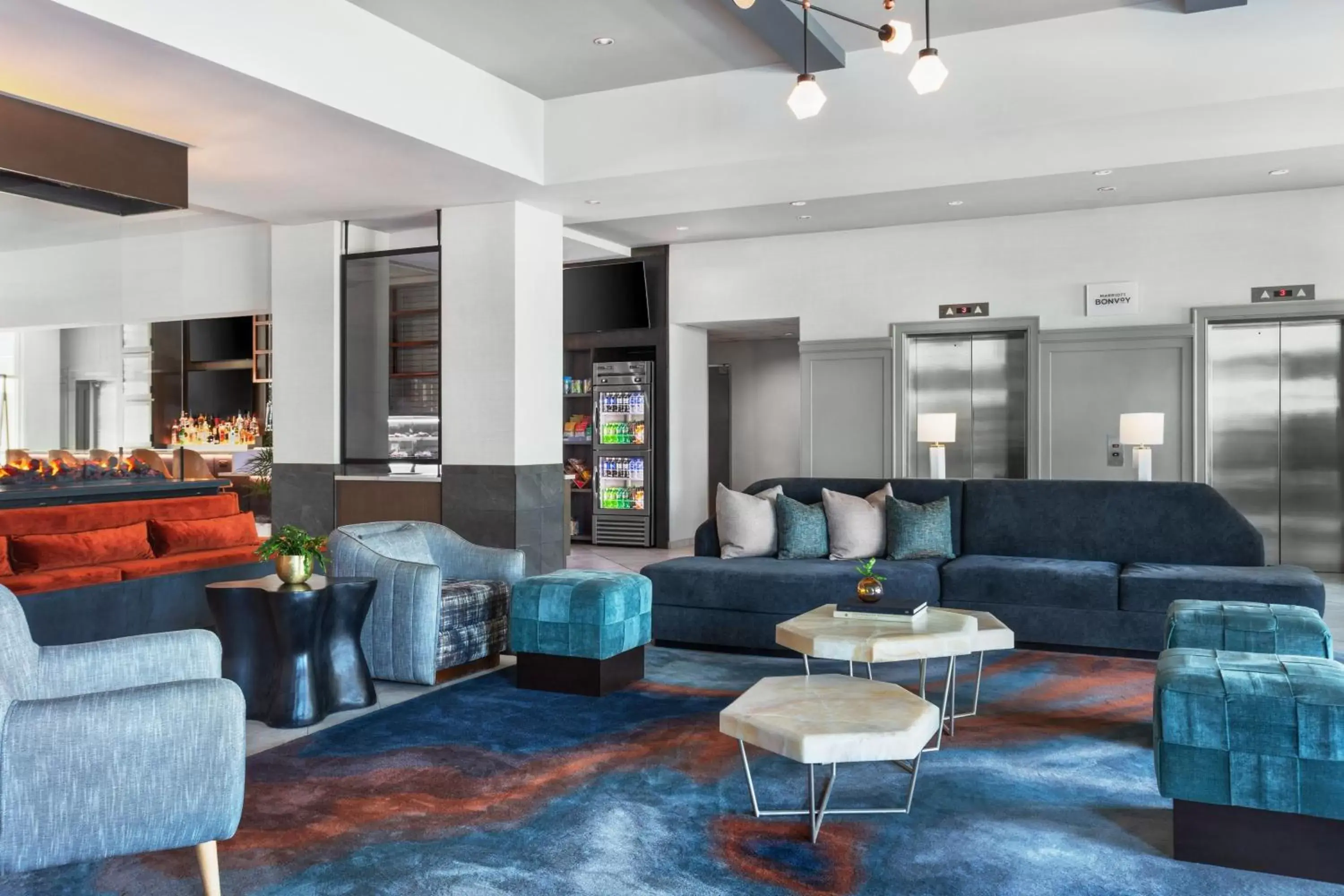 Lobby or reception, Seating Area in Delta Hotels by Marriott Midwest City at the Reed Conference Center