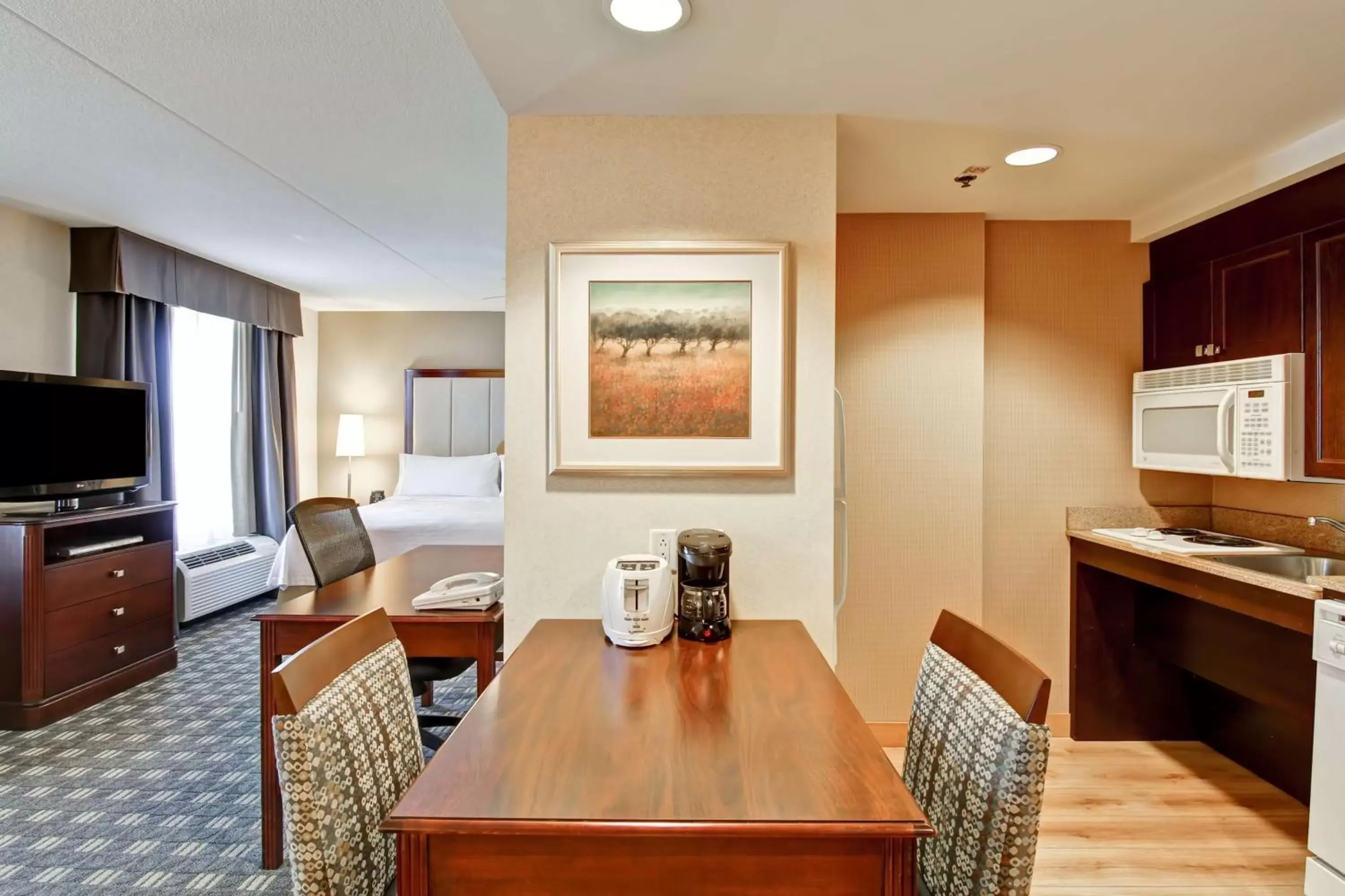 Bedroom, Dining Area in Homewood Suites by Hilton Toronto-Mississauga