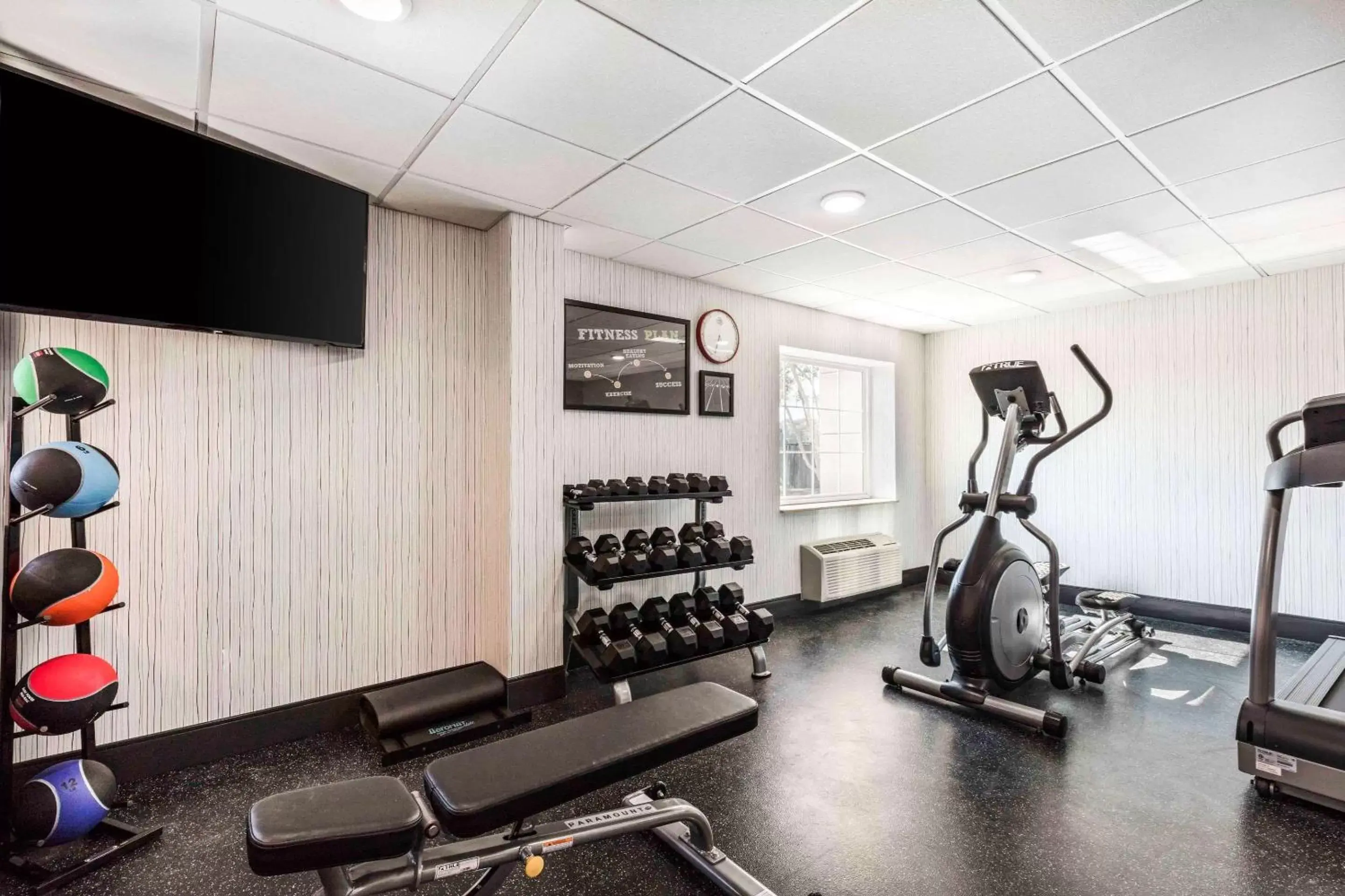 Fitness centre/facilities, Fitness Center/Facilities in Comfort Inn Airport
