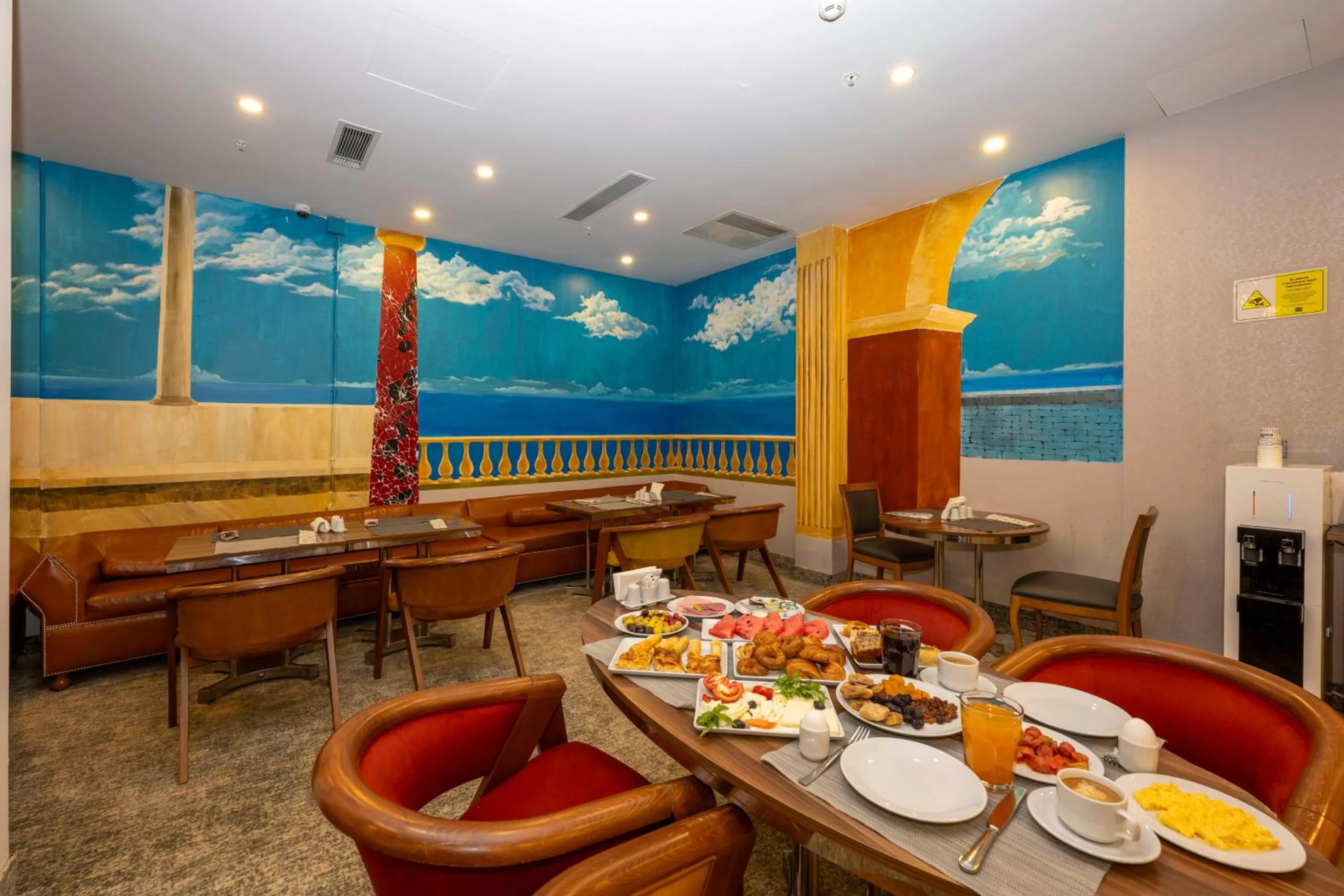 Restaurant/places to eat in Premist Hotels Taksim